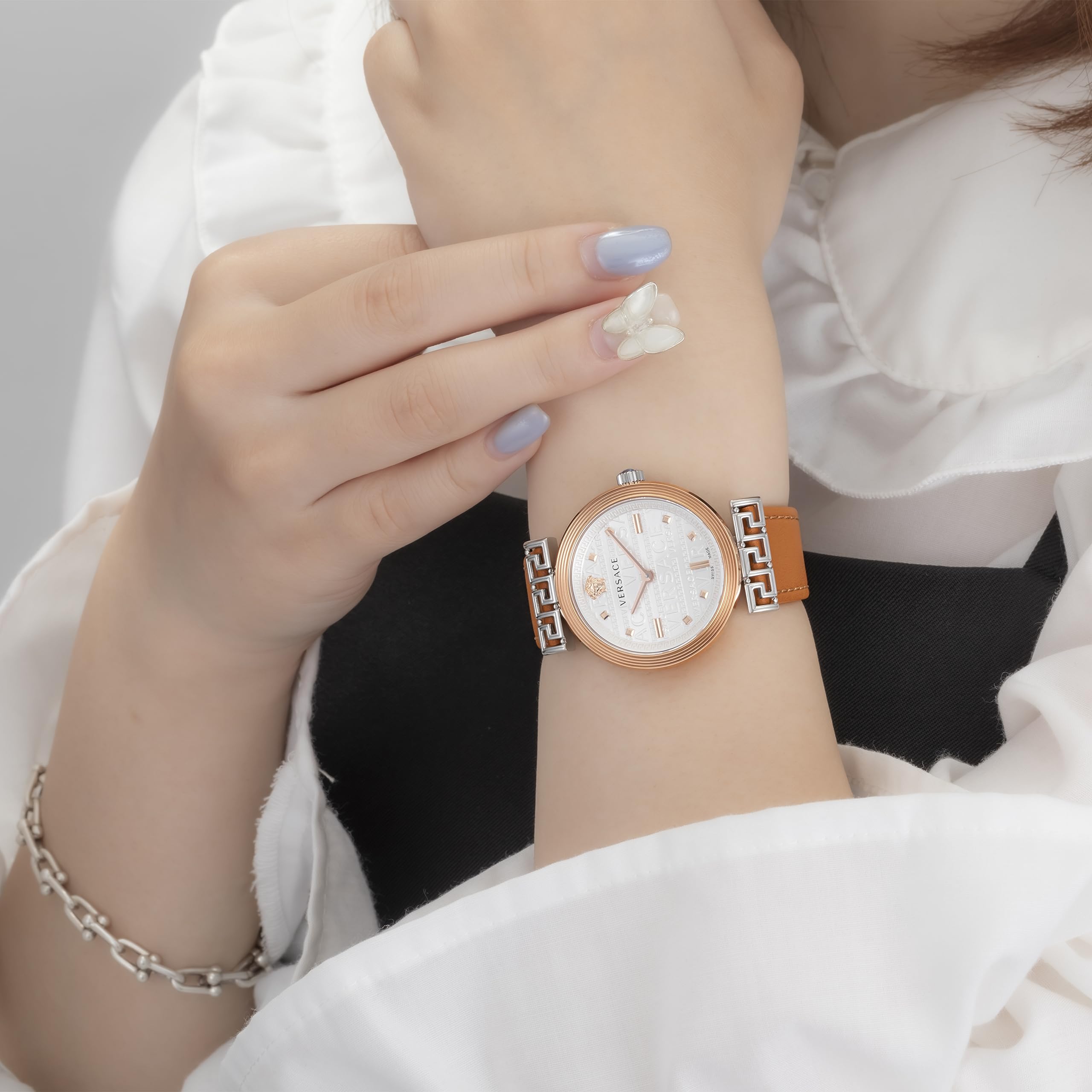 Mua [Versace] 腕時計 MEANDER ミアンダー シルバー 文字盤 ステンレススチール サファイヤガラス クォーツ Quartz  34MM スイス Watch VELW01022 レディース ブラウン [並行輸入品] trên Amazon Nhật chính hãng  2023 Giaonhan247