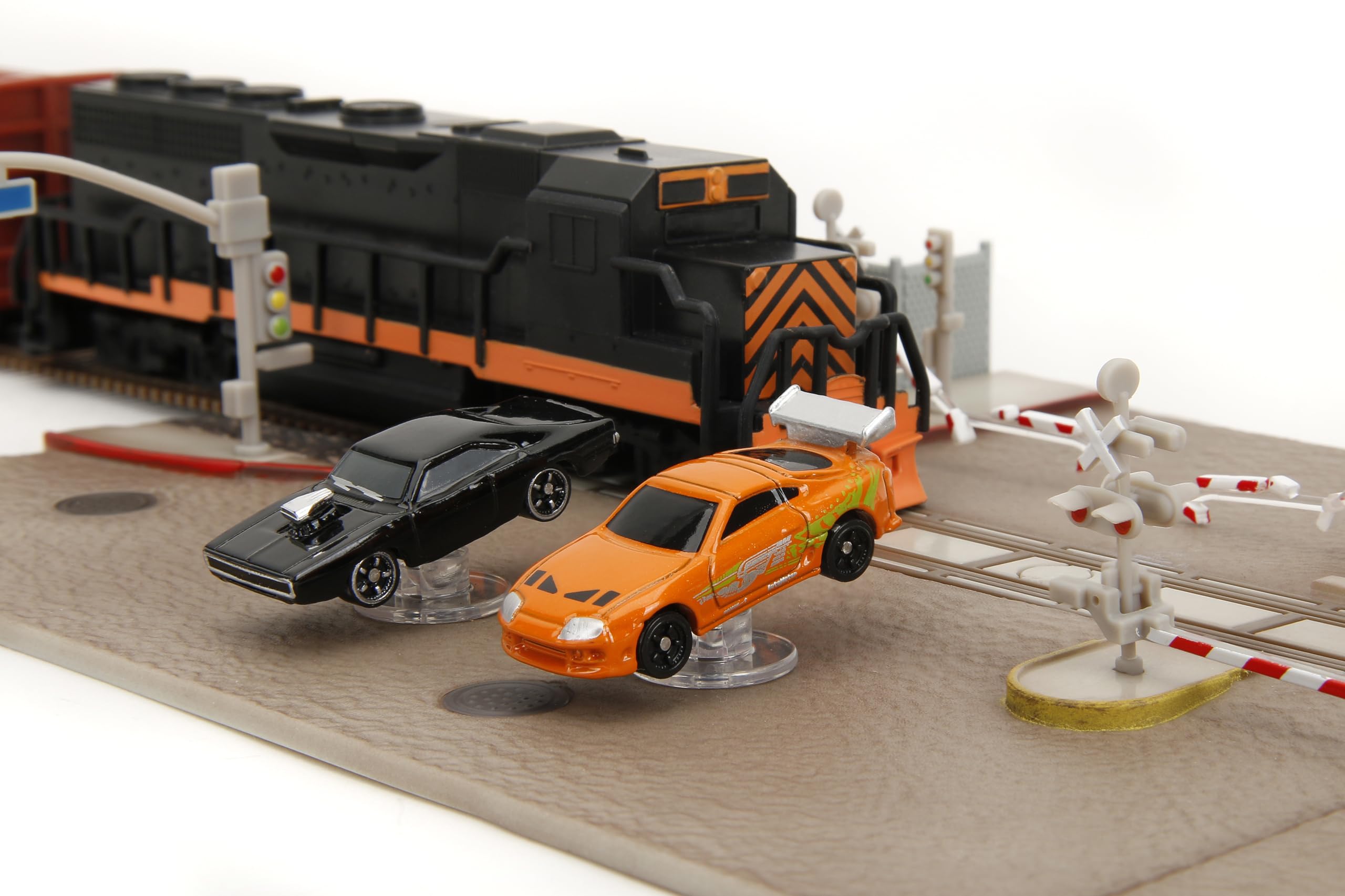 Fast & Furious Final Race Train Nano Scene & 2 1.65