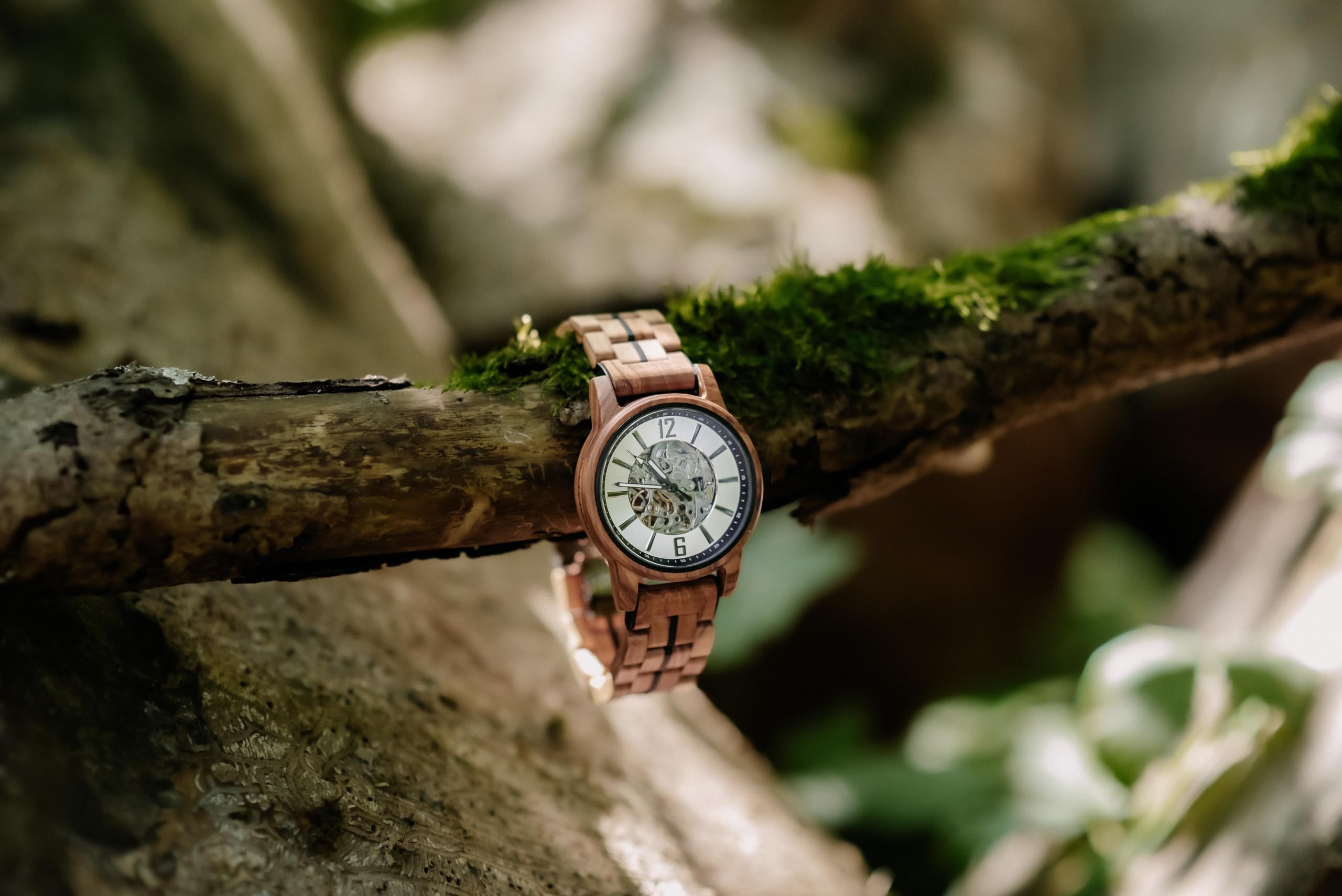 WATCHTHIS Helsinki Luxus Herrenuhr - Handgefertigte mechanische Automatik Armbanduhr aus Echtholz & Edelstahl, Präzises Uhrwerk, Nachhaltig, Uhr inkl. Box