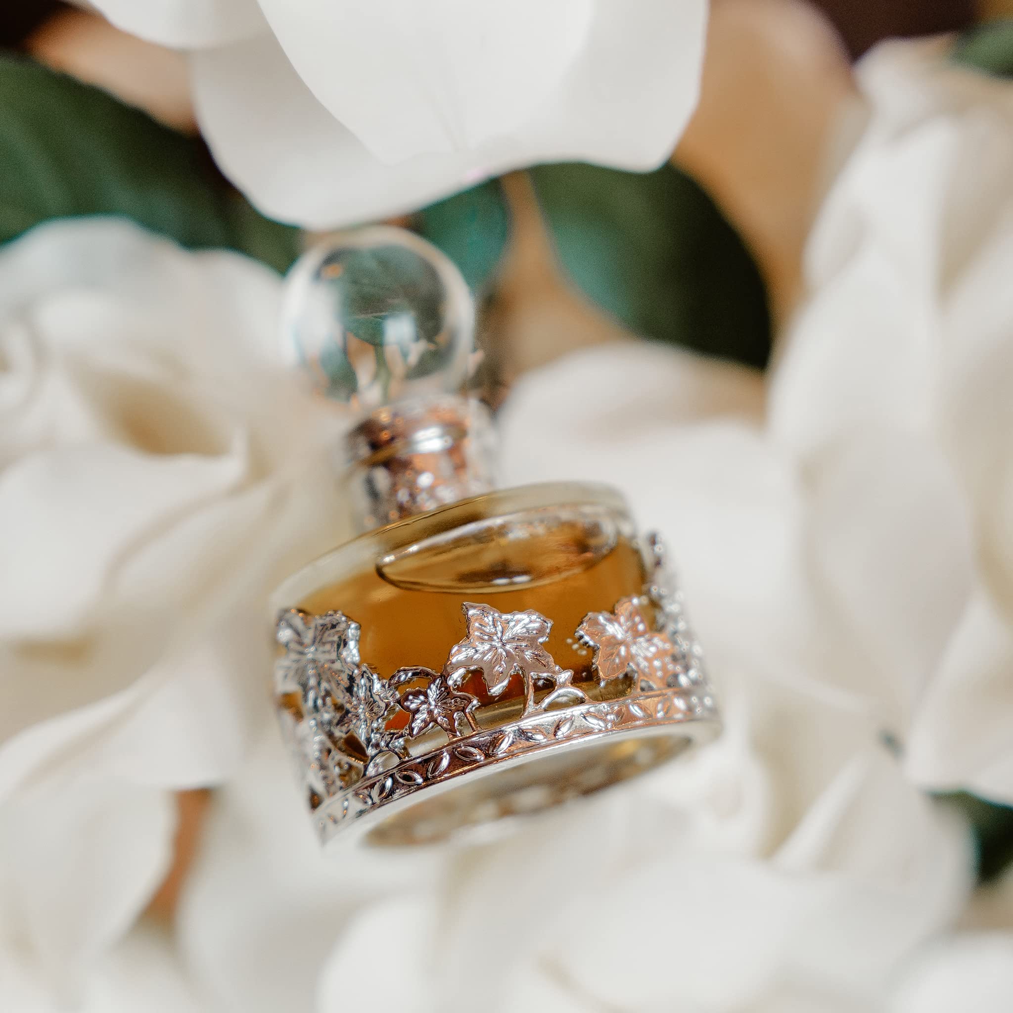 Swiss Arabian Rose Malaki - Luxury Products From Dubai - Long Lasting And Addictive Personal Perfume Oil Fragrance - A Seductive, Signature Aroma - The Luxurious Scent Of Arabia - 1 Oz