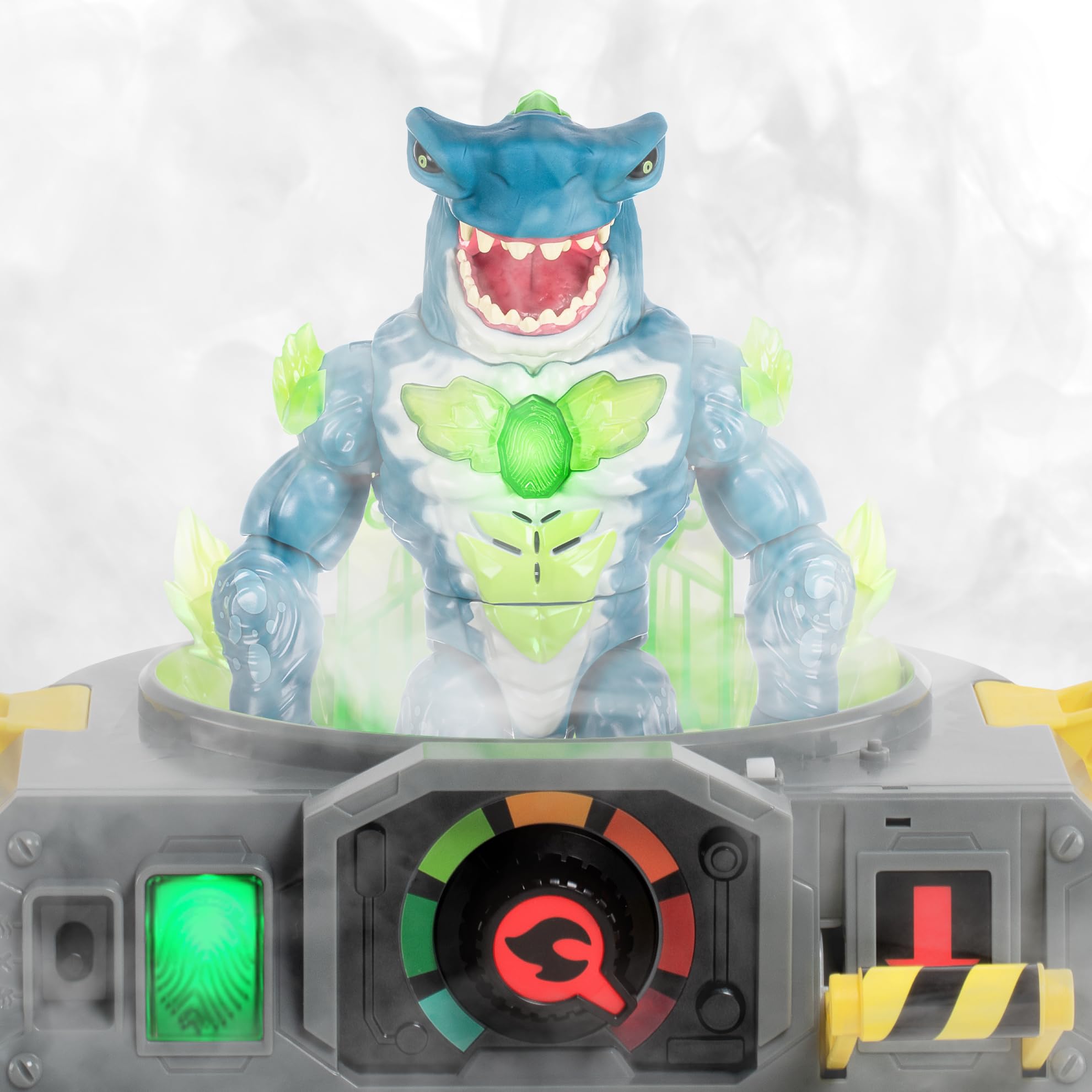 Beast Lab - 1 Pack Shark Beast Creator. Add Ingredients and Follow The Experiment's Steps to Create Your Beast! with Real Bio Mist and 80+ Lights, Sounds and Reactions - Styles May Vary