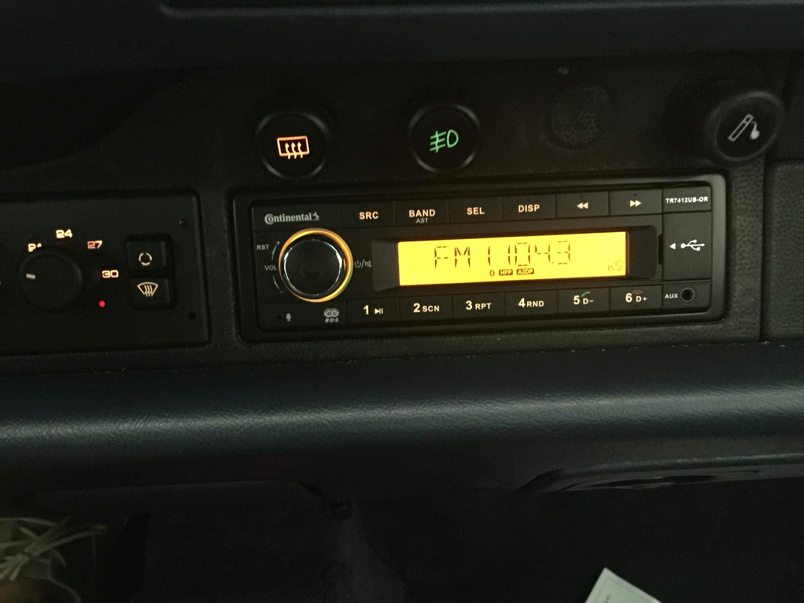 VDO Continental TR7412UB-OR European Style 12v Radio Orange Display Bluetooth