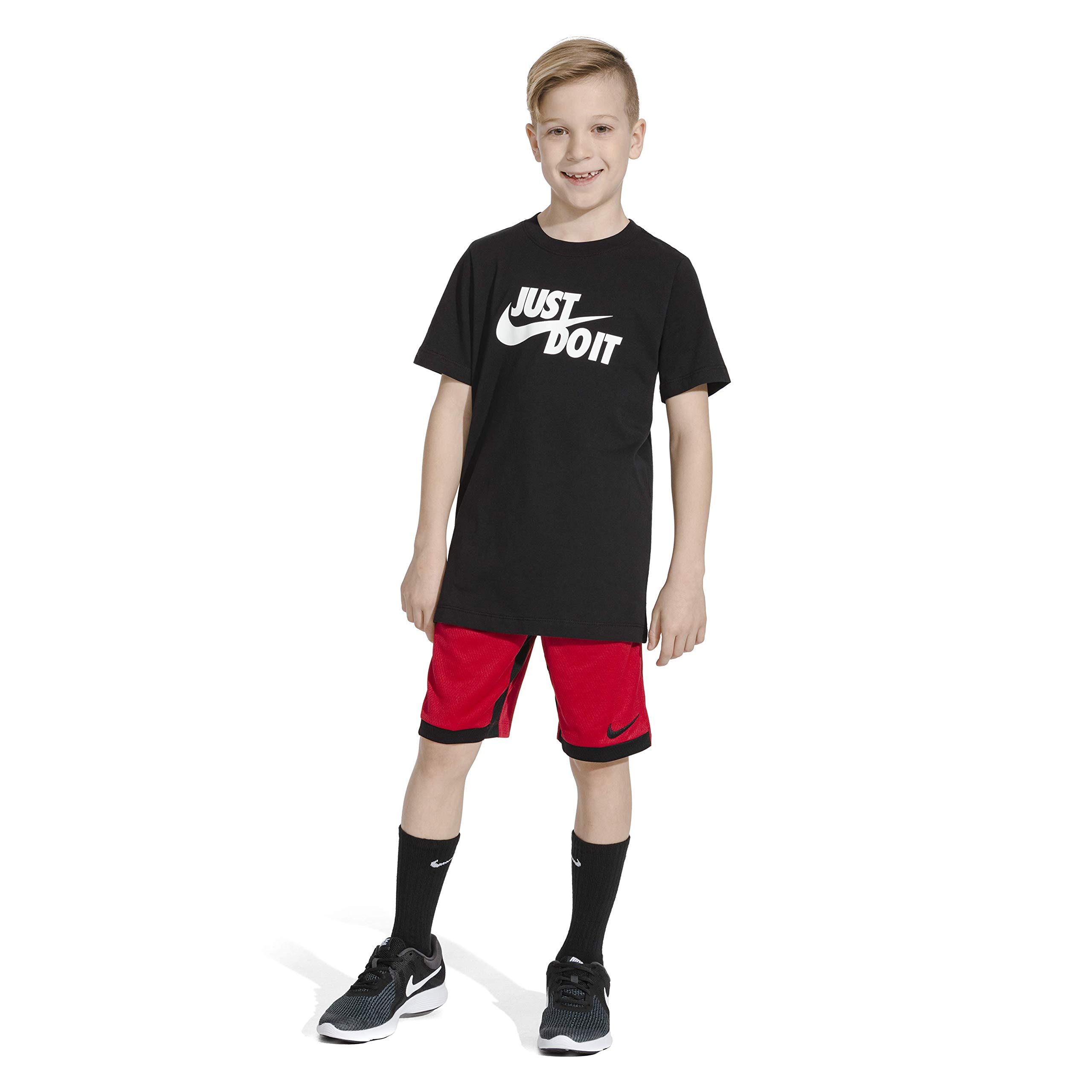 Nike Kids Boy's Dry Training Short (Big Kids)
