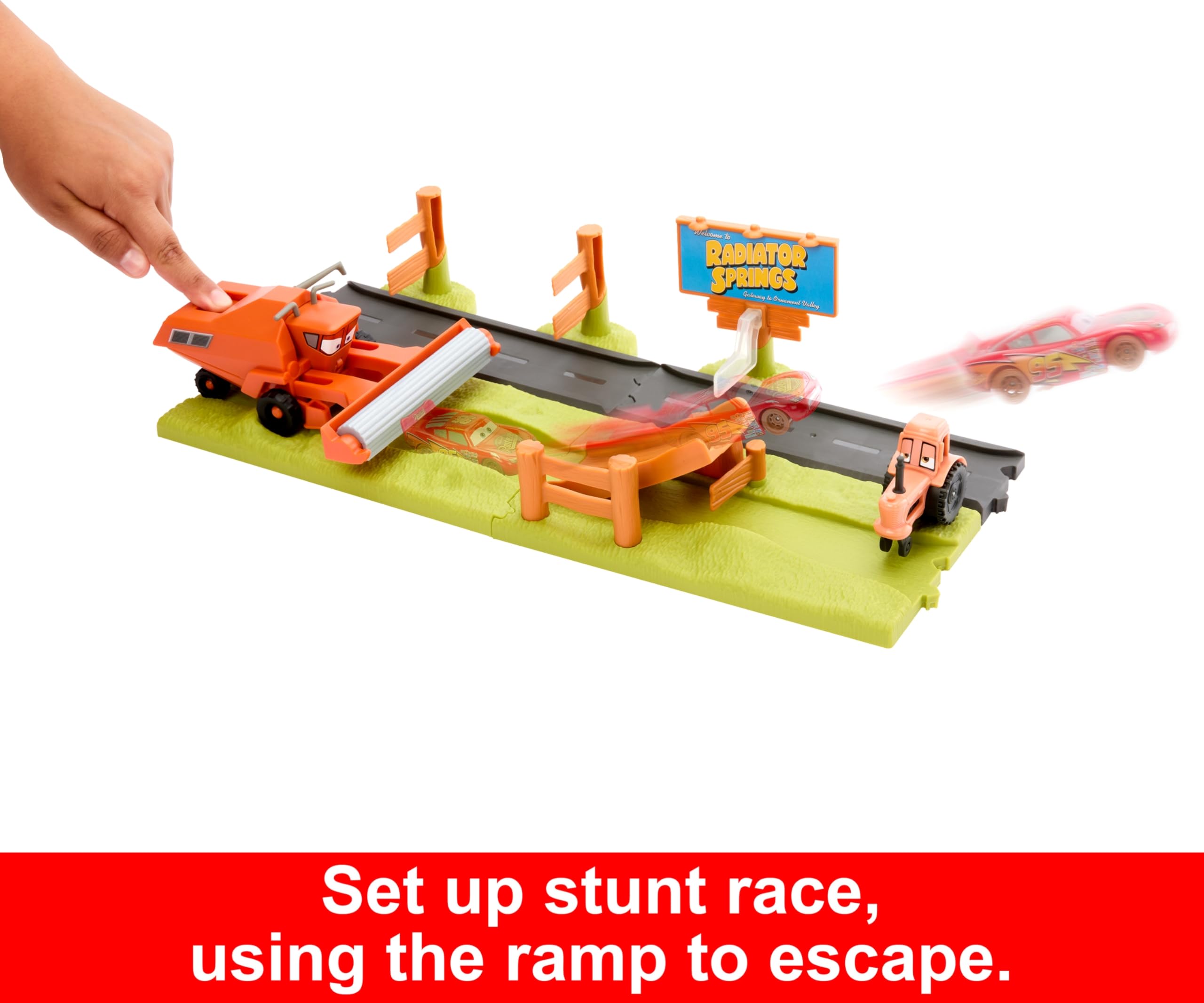 Mattel Disney and Pixar Cars Playset with 3 Toy Vehicles & 2 Ways to Play, Frank Escape & Stunt Race Playset Includes Lightning McQueen