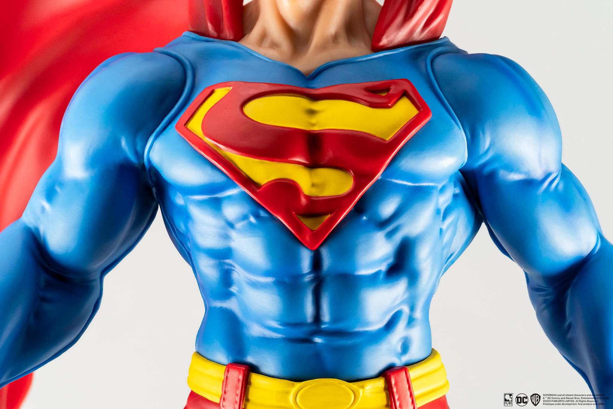 DC Heroes: Superman (Classic Version) Previews Exclusive 1:8 Scale Statue