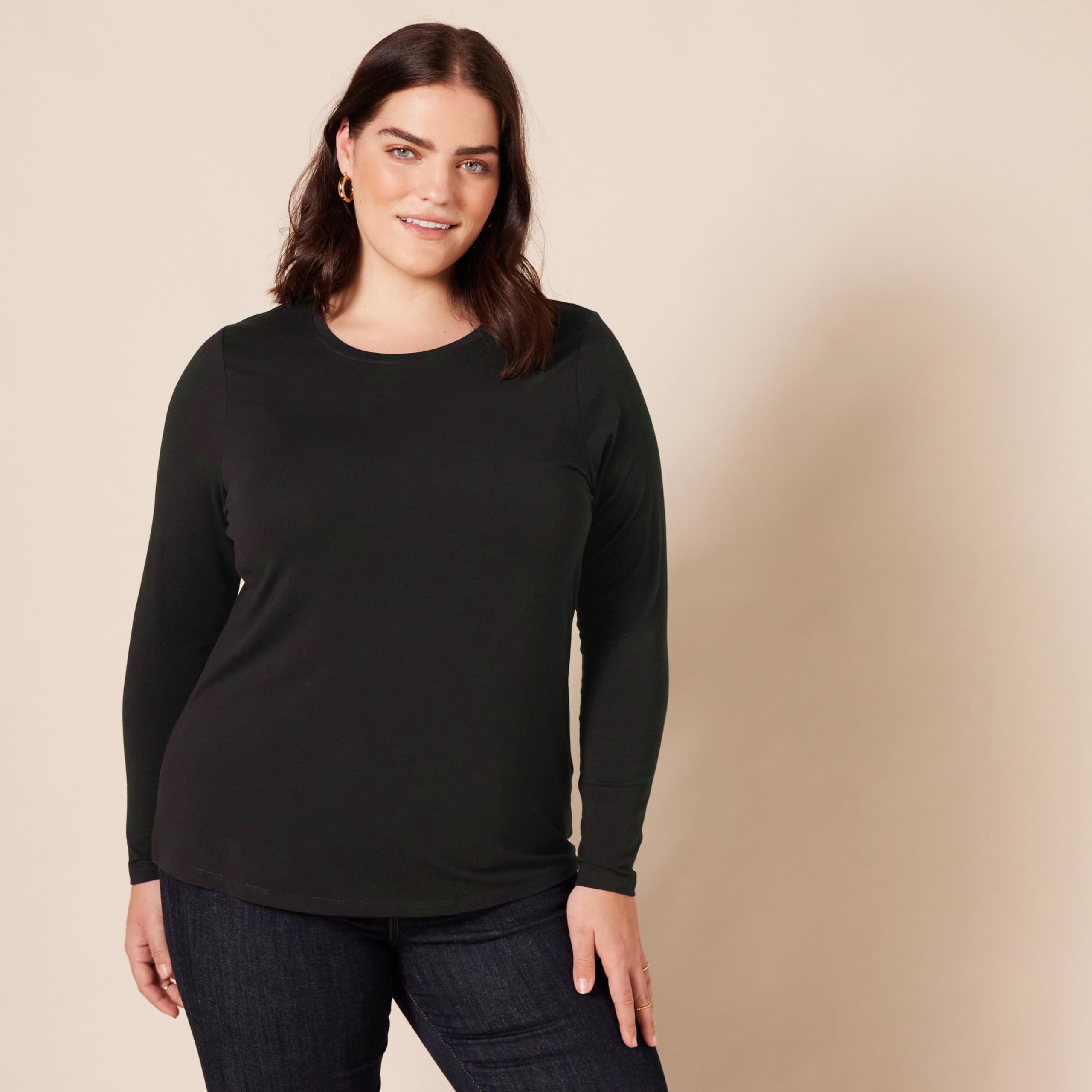 Amazon Essentials Women's Classic-Fit Long-Sleeve Crewneck T-Shirt (Available in Plus Size)