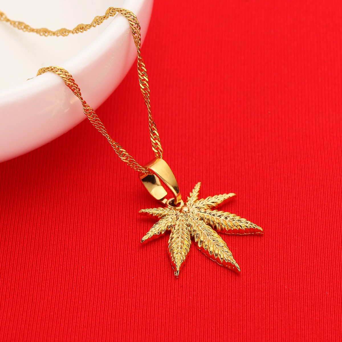 24K Yellow Gold Color Jewelry Cannabis Weed Marijuana Leaf Pendant Necklace