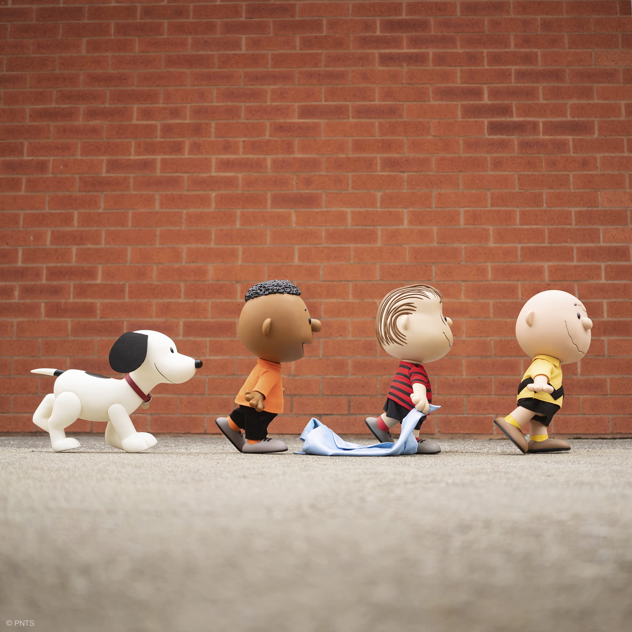 Super7 Peanuts Charlie Brown (Red Shirt) 16 in Supersize Figure
