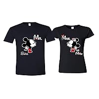 Mr Mrs. Matching Couple Shirts Couple T-Shirt - Mr Mrs. Newlywed Couple Bridalshower Gift Set (Priced 1 Shirt)