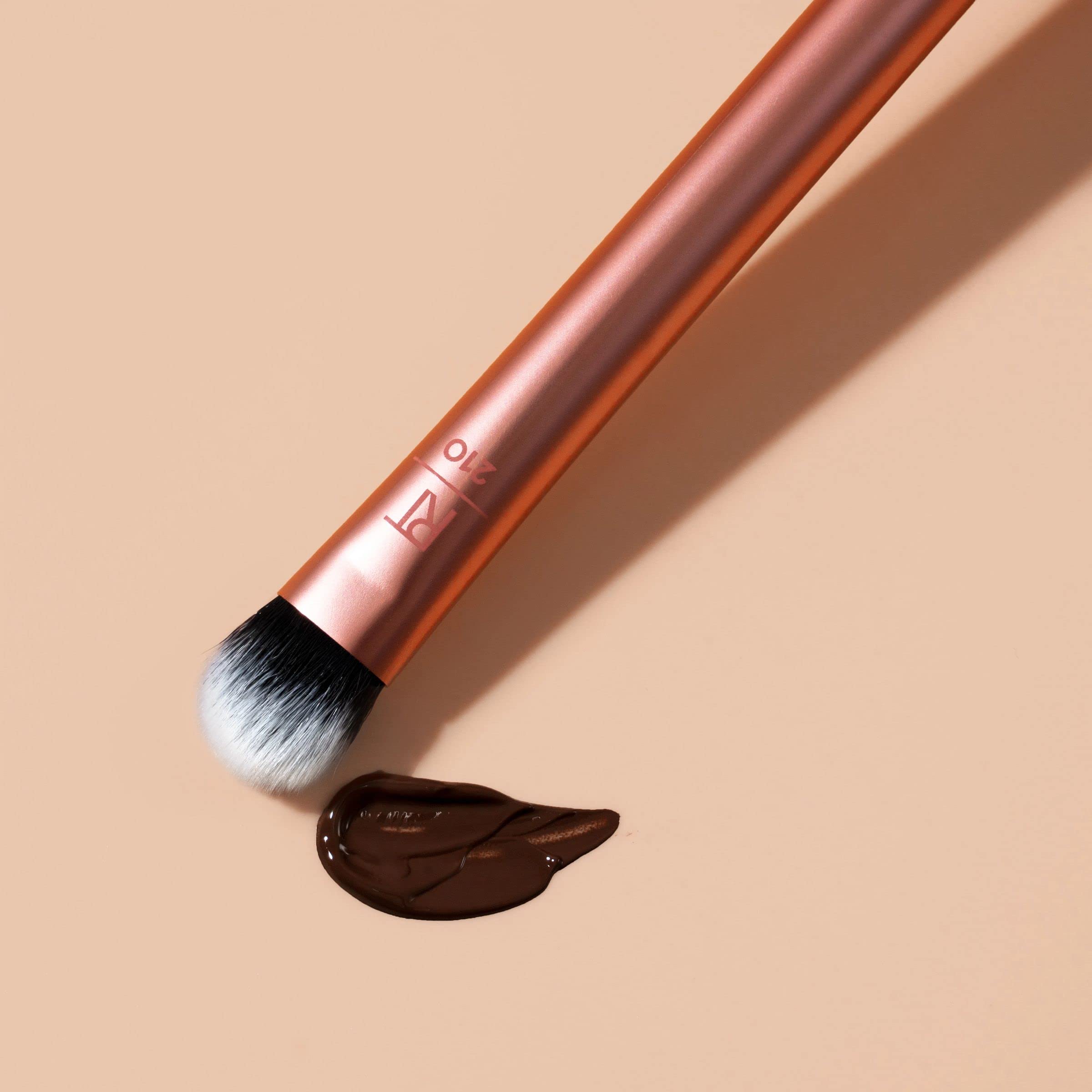 Real Techniques Expert Concealer Brush, Ultra Plush Custom Cut Synthetic Taklon Bristles & Extended Aluminum Ferrules, Uniquely Shaped Brush Head, For Even Coverage, Orange Face Brush, 1 Count