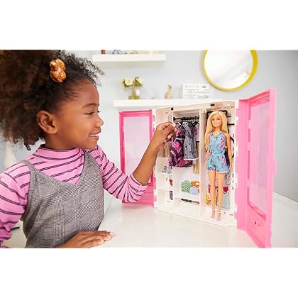 Barbie Fashionistas Ultimate Closet Portable Fashion Toy with Doll, Clothing, Accessories and Hangers, Gift for 3 to 8 Year Olds