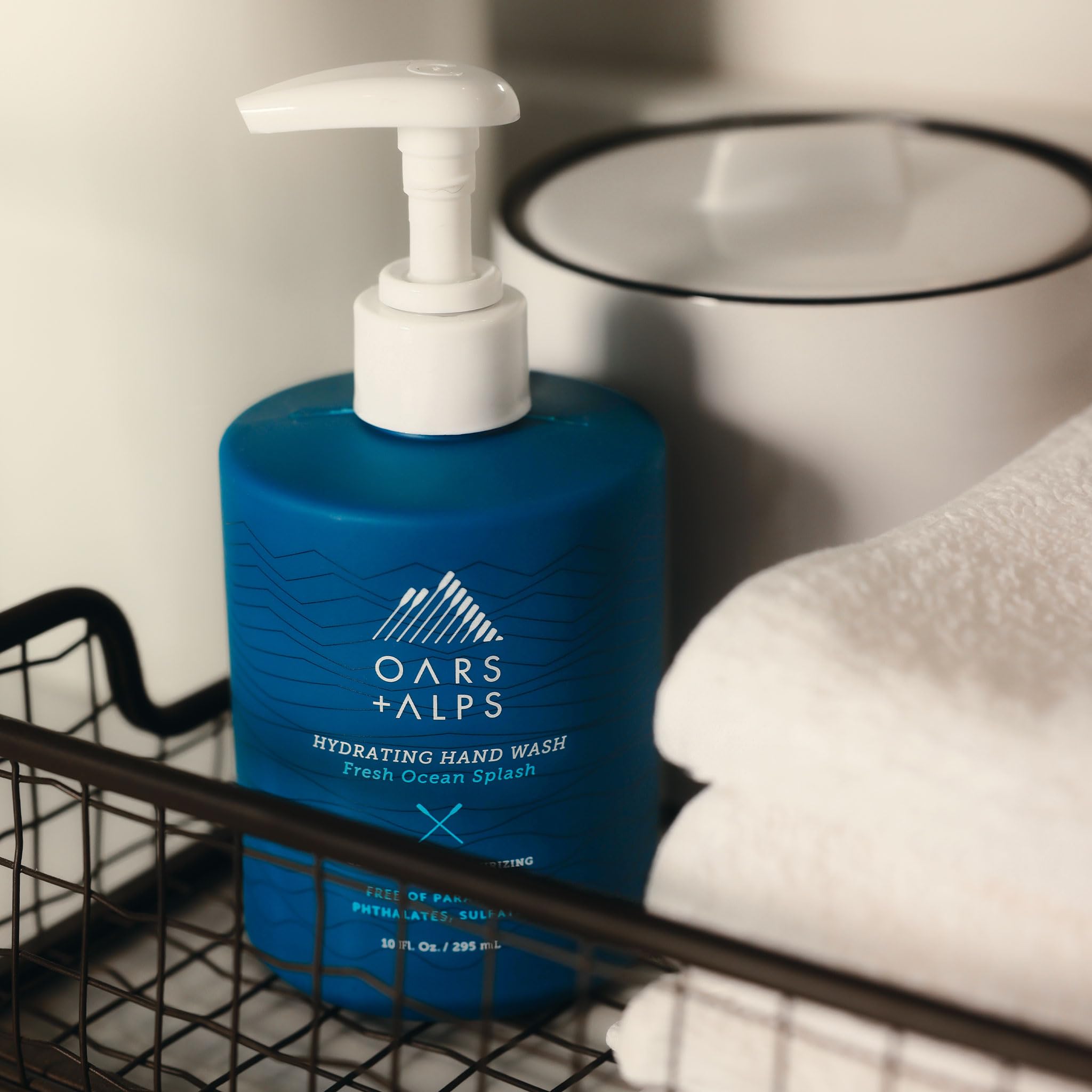 Oars + Alps Fresh Ocean Splash Hand Soap 10oz