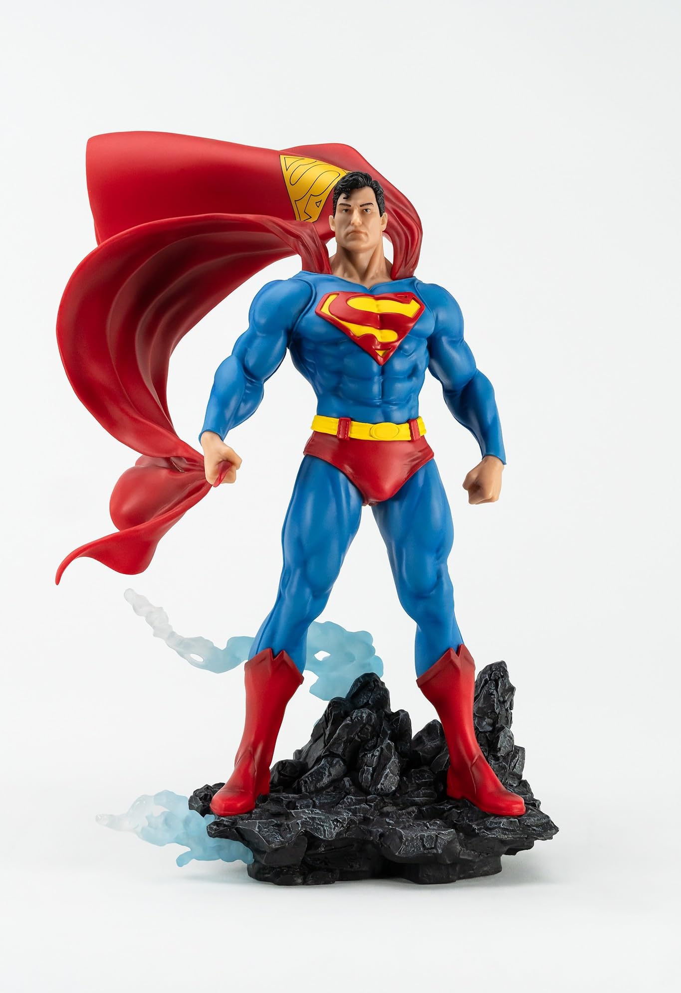 DC Heroes: Superman (Classic Version) Previews Exclusive 1:8 Scale Statue