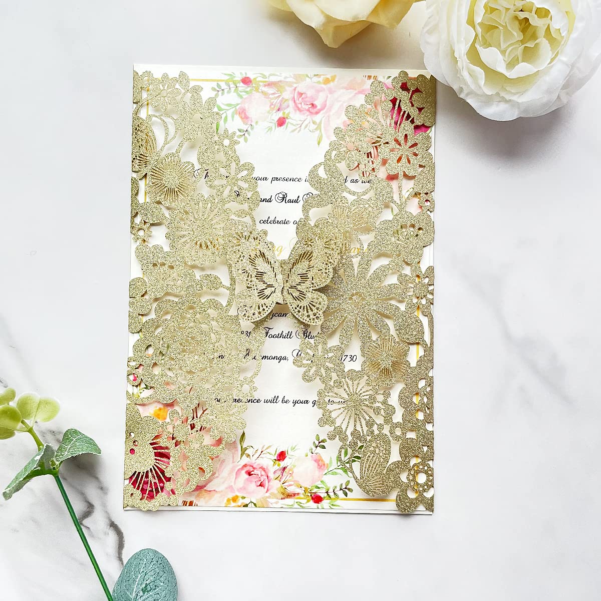 Hosmsua 5''x7.3'' 50pcs Champagne Laser Cut Flora Wedding Invitation Cards with Butterfly and Envelopes for Quinceañera Bridal Shower Wedding invite (Champagne Glitter) light gold