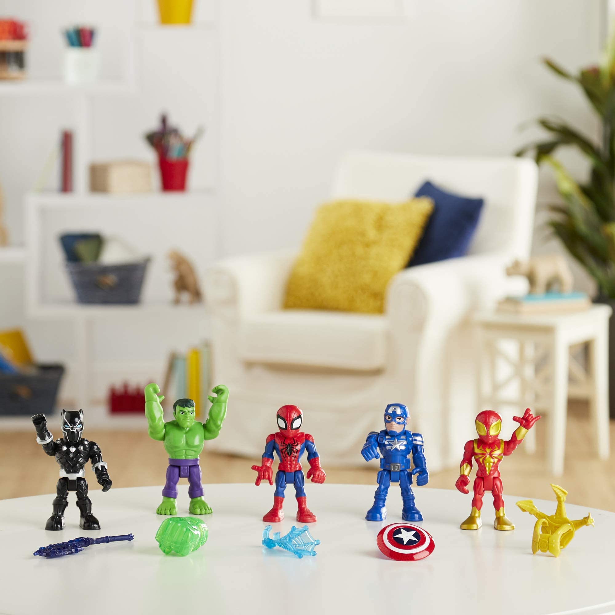 Marvel Super Hero Adventures 5-Inch Action Figure 5-Pack, Includes Captain America, Spider-Man, 5 Accessories (Amazon Exclusive), Black