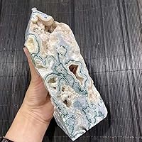 Room Decoration Home Decoration Natural Moss Agate Crystal Quartz Tower a Large Number of Natural Crystal Holes Stones (Size : 900-1000g)