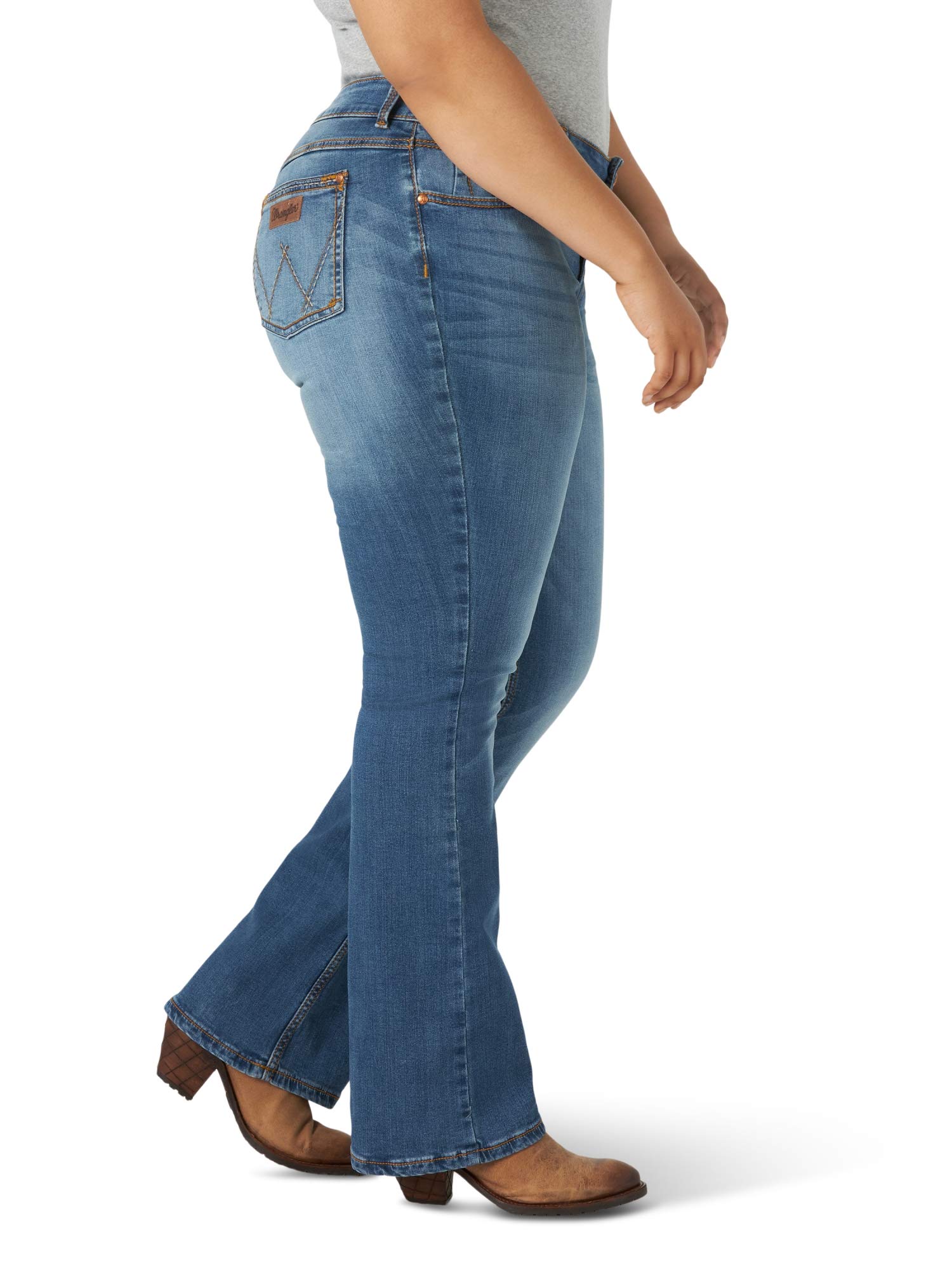 Mua Wrangler Women's Retro Mae Mid Rise Stretch Boot Cut Jean trên Amazon  Mỹ chính hãng 2023 | Giaonhan247