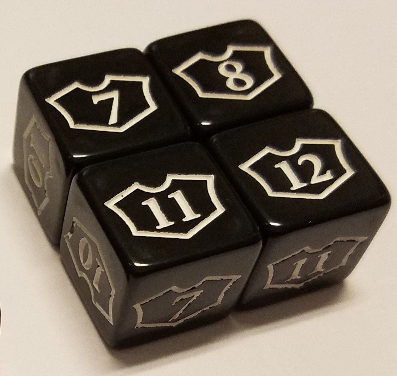 18x Counter, Tarmogoyf & Loyalty Dice for Magic: The Gathering and Other Games/CCG MTG