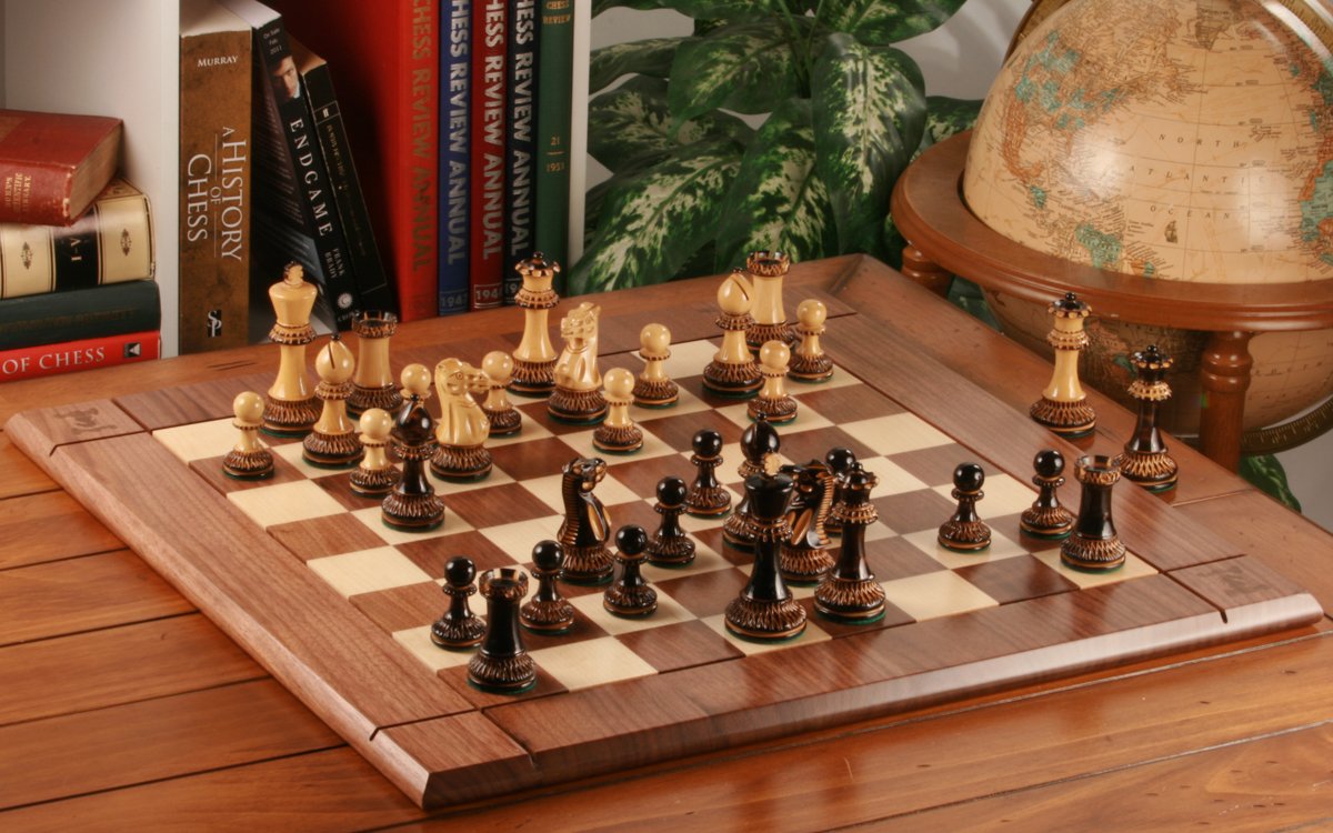 Heirloom Burnt Finish Grandmaster Chess Set