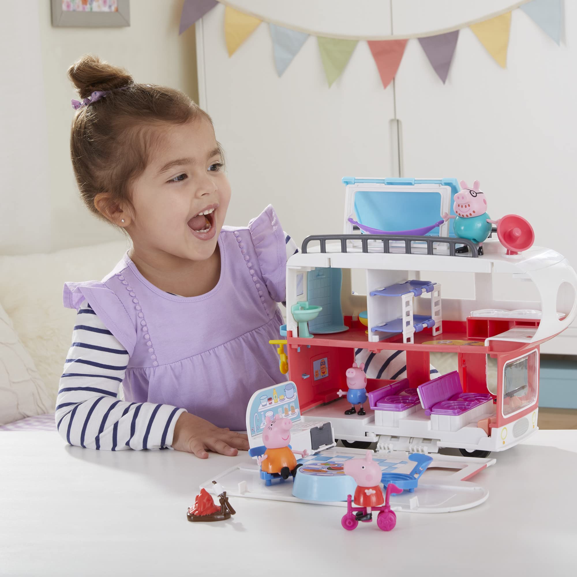 Peppa Pig Peppa’s Adventures Peppa’s Family Motorhome Preschool Toy, Vehicle to RV Playset, Plays Sounds and Music, Ages 3 and up