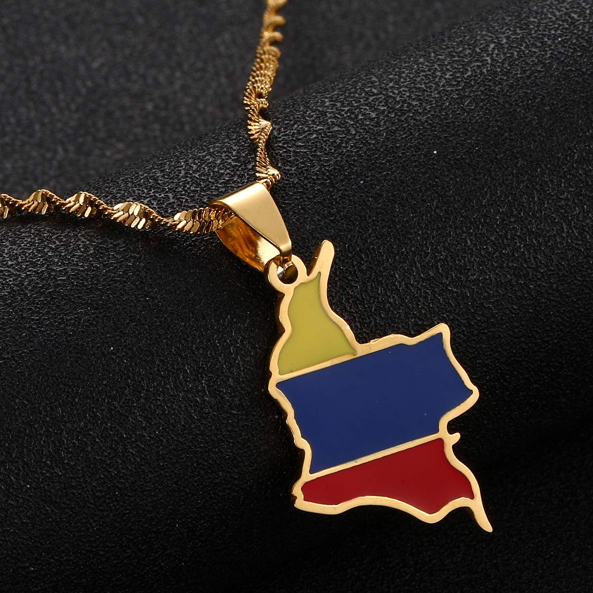 Huangshanshan Enamel Colombia Map Pendant Necklace Colombian Flag Map Jewelry (Gold)