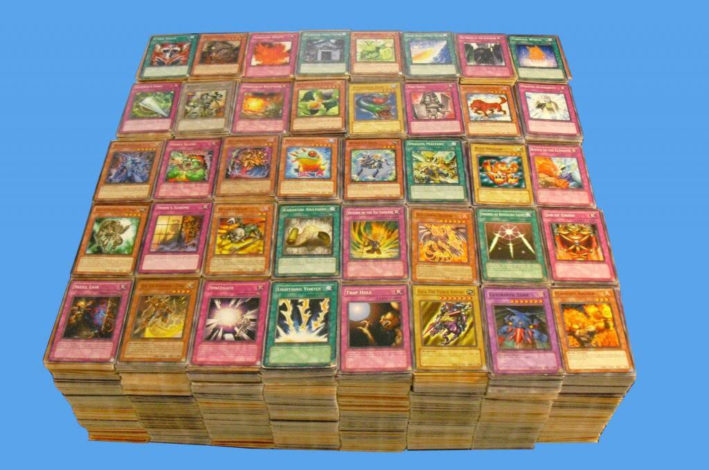 4000+ YUGIOH MIXED BULK CARD LOT FROM HUGE COLLECTION COMMONS RARES & 100 HOLOS