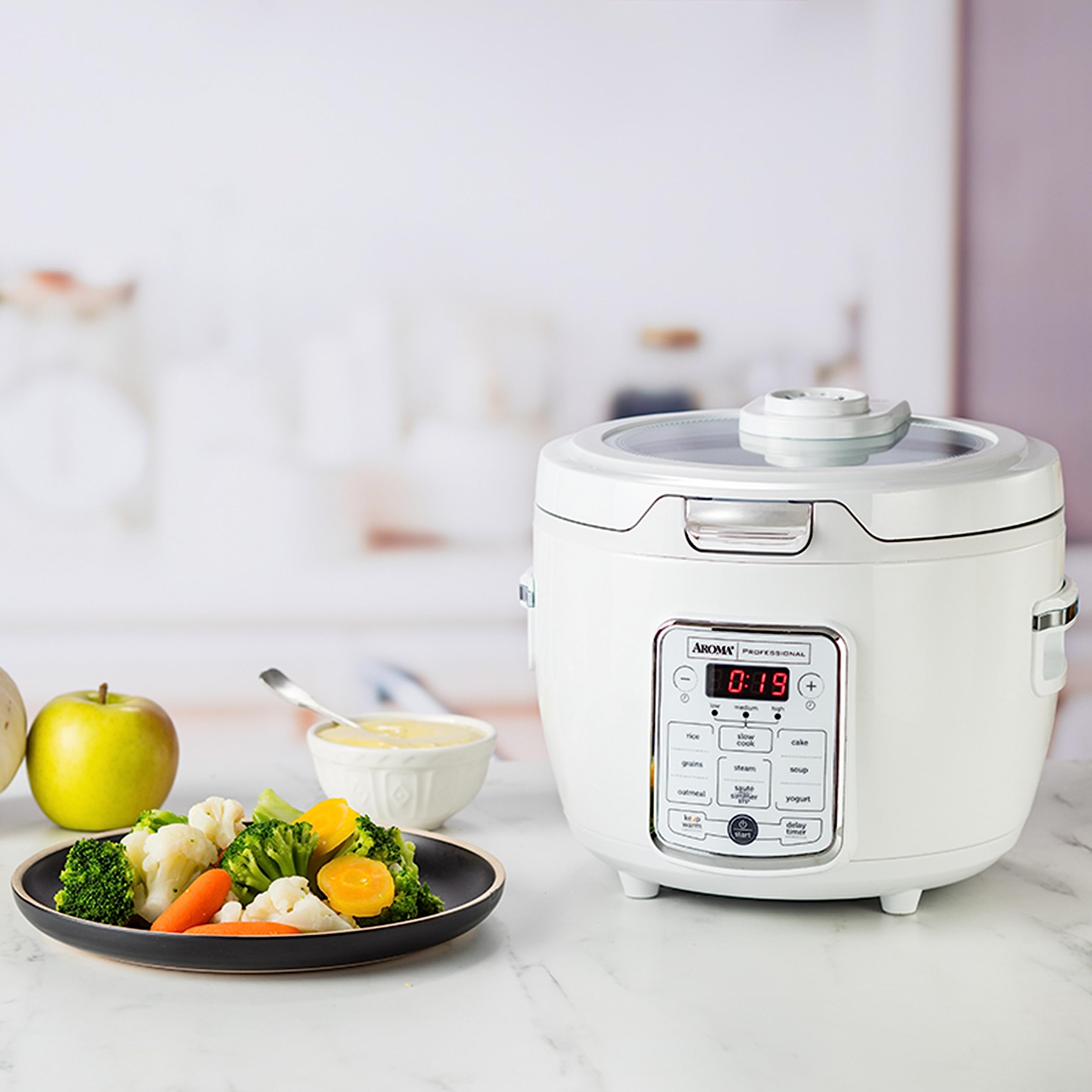 Aroma Housewares Professional 20-Cup(cooked) / 4Qt. Digital Rice Cooker/Multicooker, Automatic Keep Warm and Sauté-then-Simmer Function, white (ARC-1230W)