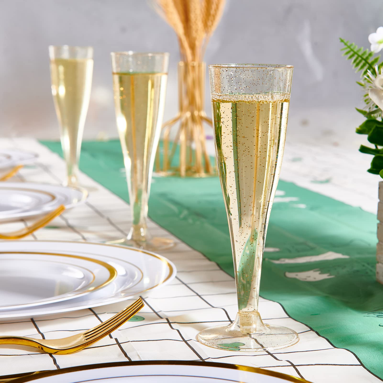 FOCUSLINE 100 Pack Plastic Champagne Flutes, 4.5 Oz Gold Glitter Plastic Champagne Glasses, Disposable Clear Toasting Glasses Recyclable Plastic Champagne Cups for Wedding Party