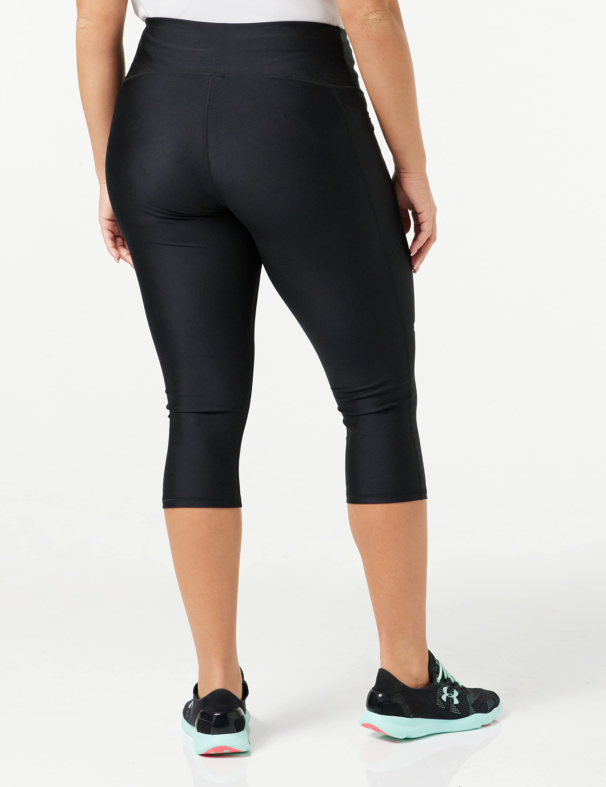 Under Armour Women's HeatGear High Waisted Pocketed No-Slip Capri Leggings