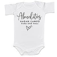 Abuelitos Hagan Campo Para Uno Mas de bebé Onesie Spanish Pregnancy Announcement Gift Baby Reveal Bodysuit (0-6 Months, Funny Print-Short Sleeve Romper)