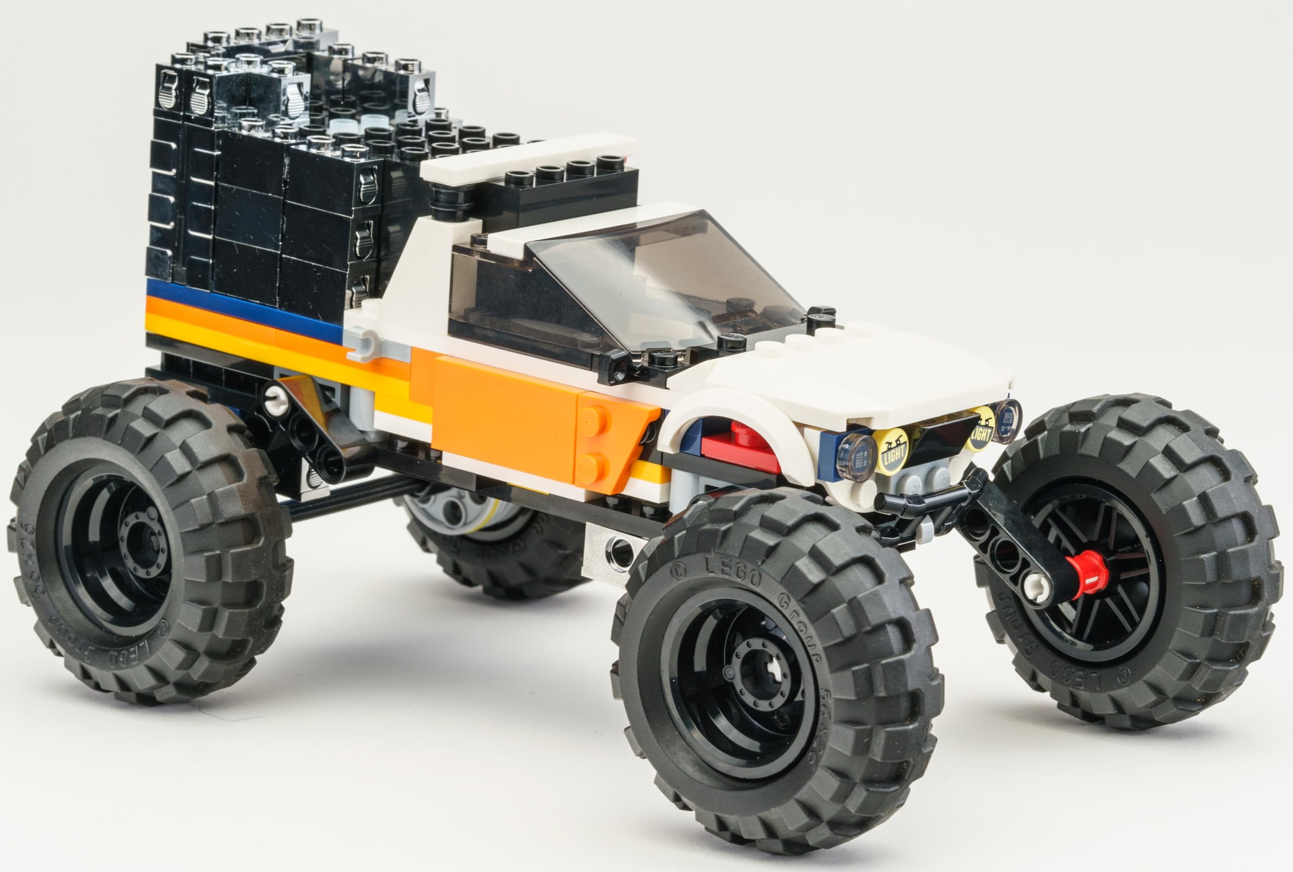Dakott Conductive Chrome-Plated Building Bricks Kit for LegoCity 4x4 Off-Roader Truck. Compatible with 60378 Model. Not Include The Set. Bring Life to Your LegoCity 4x4 Off-Roader.