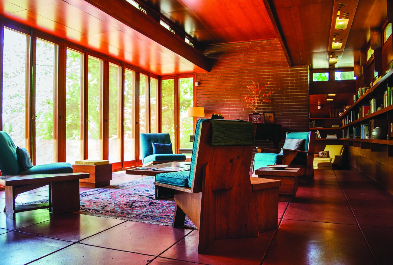Wright Sites: A Guide to Frank Lloyd Wright Public Places (field guide to Frank Lloyd Wright houses and structures, includes tour information, photographs, and itineraries)