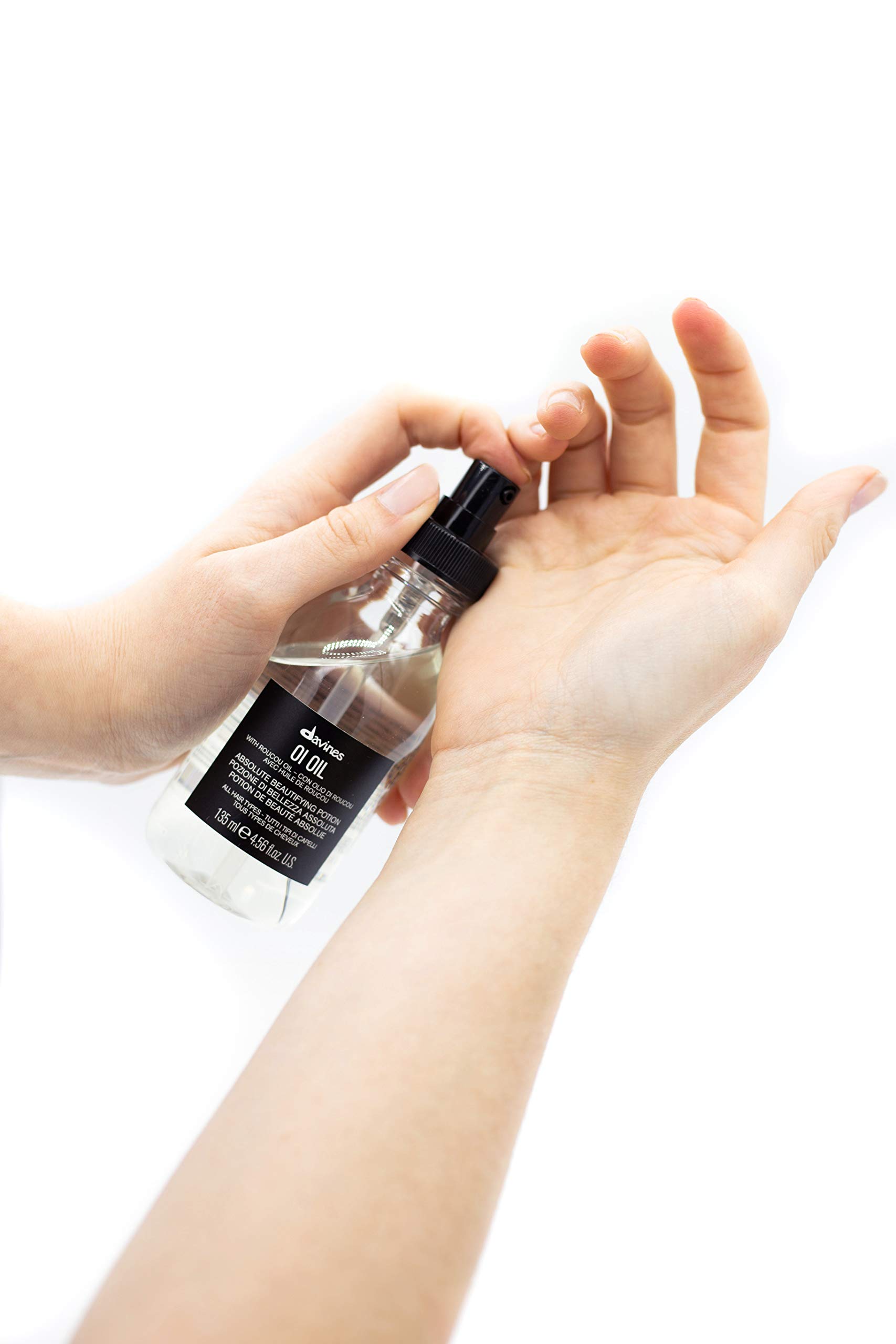 Davines OI Oil | Weightless Hair Oil Perfect for Dry Hair, Coarse & Curly Hair Types | Conrol Frizz | Soft, Shiny Hair