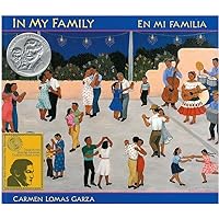 In My Family/En mi familia (Family Pictures) In My Family/En mi familia (Family Pictures) Paperback Hardcover