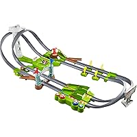 Hot Wheels Mario Kart Circuit Track Set with 1:64 Scale Die-Cast Kart Replica Ages 5 and Above (Amazon Exclusive)