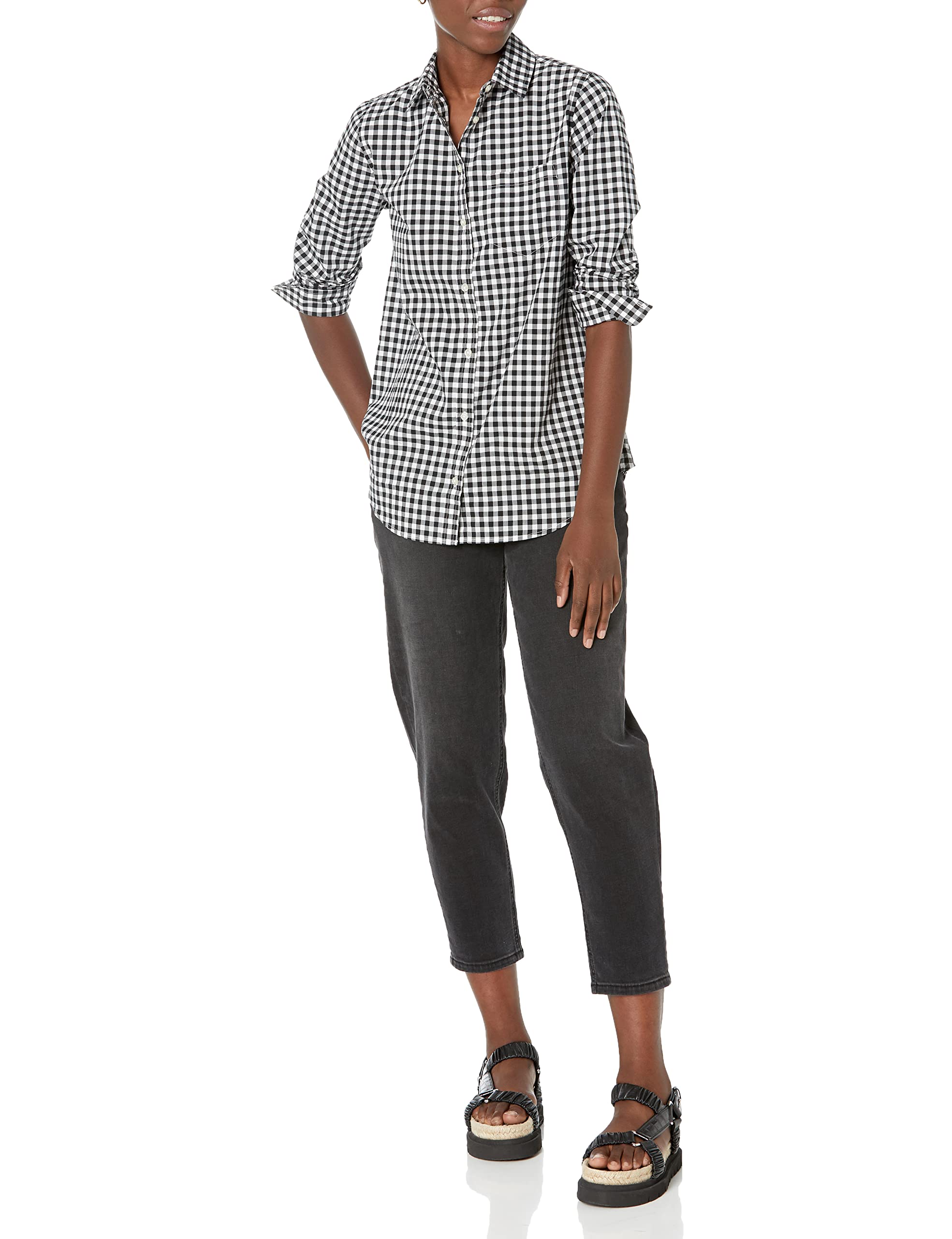 Amazon Essentials Women's Classic-Fit Long-Sleeve Button-Down Poplin Shirt