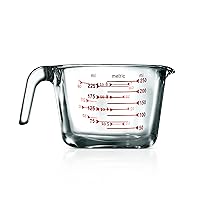 NutriChef 250 ml. Glass Measuring Cup - 8.62 oz Premium Heat Resistant Glass Cup, with Customized Decal Scale, Oven and Dishwasher Safe, Curved Spout for Precise Pouring