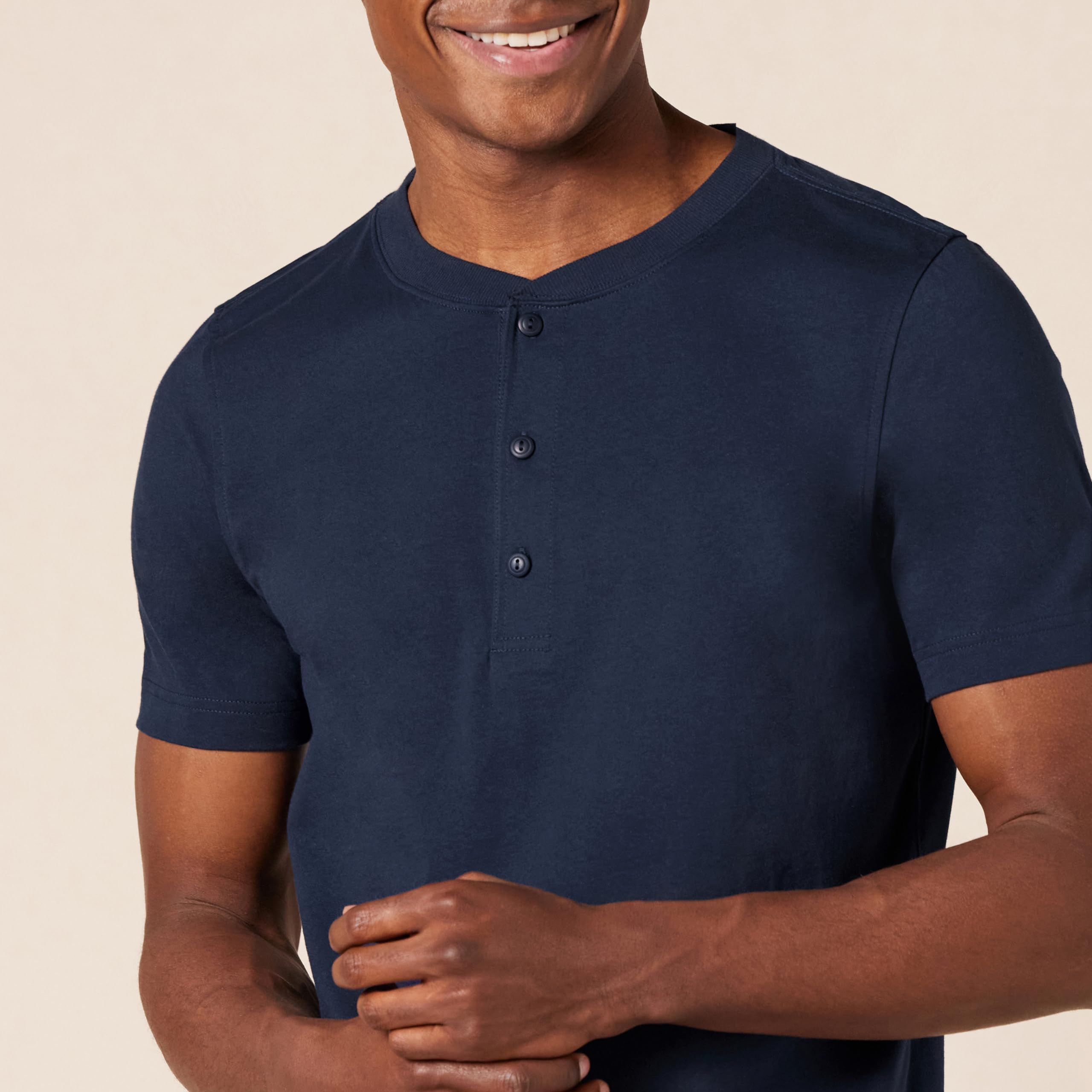Amazon Essentials Men's Regular-Fit Short-Sleeve Jersey Henley, Pack of 2