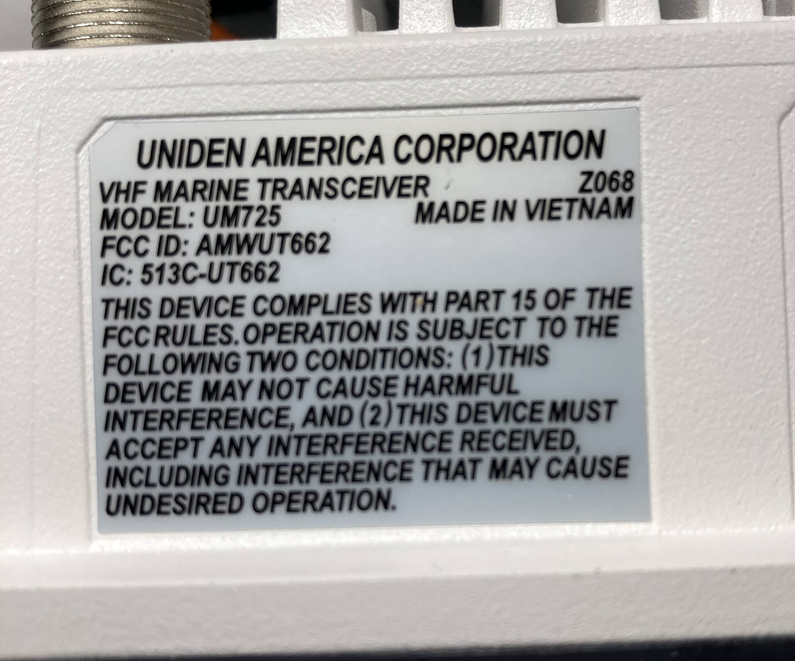 Uniden UM725 Marine VHF Radio, All USA, Canada, and Int'l. Marine Channels, 1Watt/25Watt Transmit Power, Largest LCD Screen in Class, NOAA Weather Channels w/Alerts, Speaker Mic, IPX8 Waterproof.