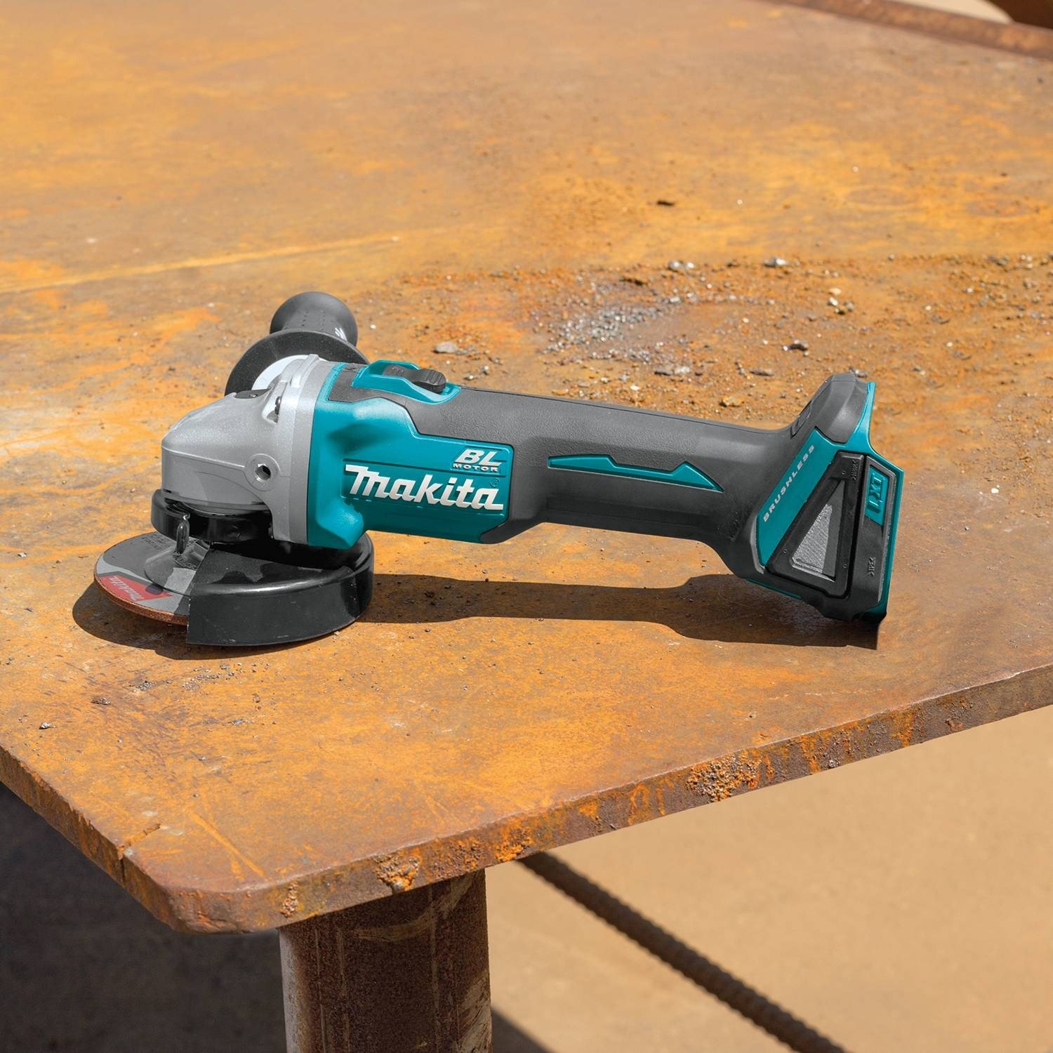 Makita XT706 3.0Ah 18V LXT Lithium-Ion Cordless Combo Kit (7 Piece)