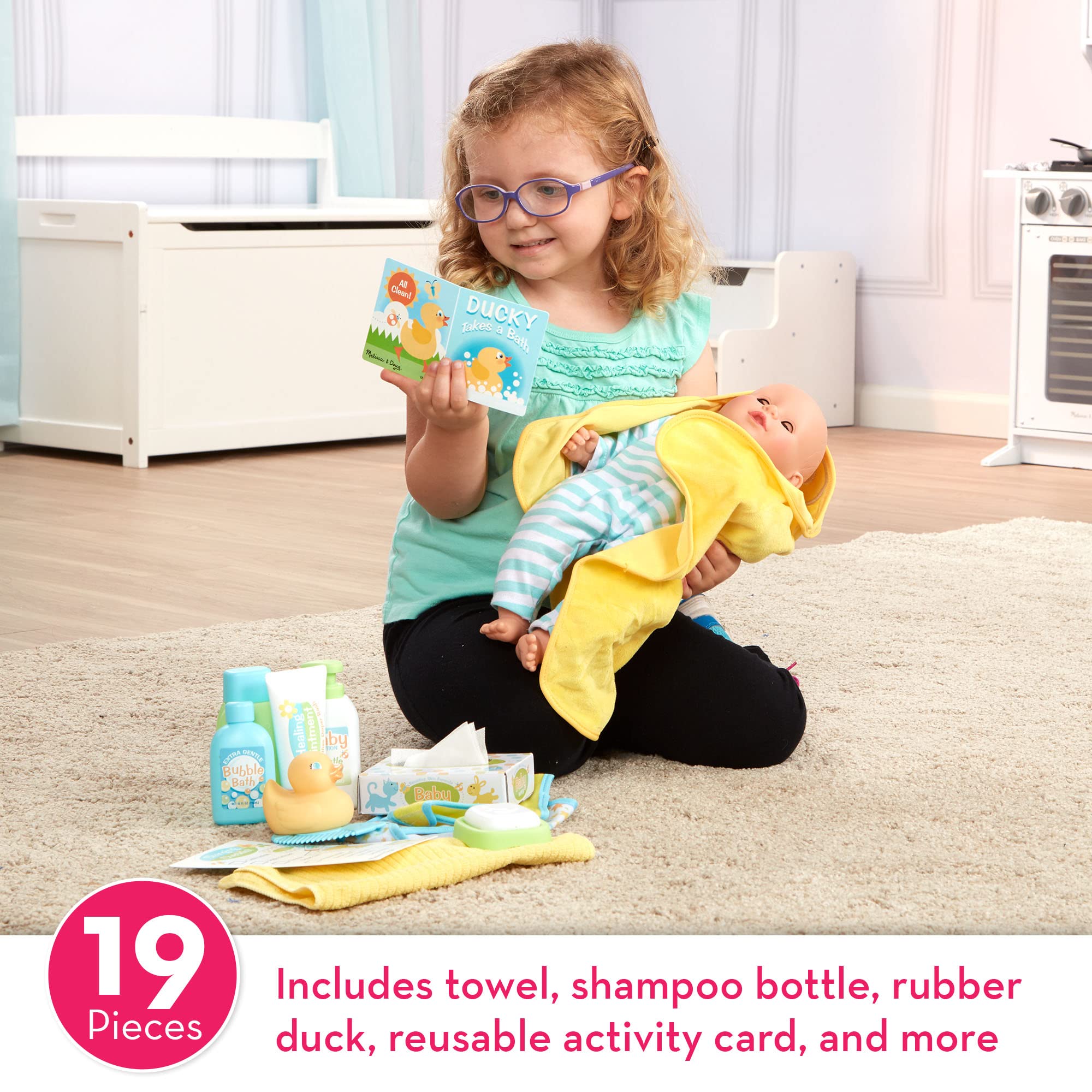 Melissa & Doug Mine to Love Changing & Bathtime Play Set for Dolls – Diapers, Pretend Shampoo,Wipes, Towel, More (19 pcs)