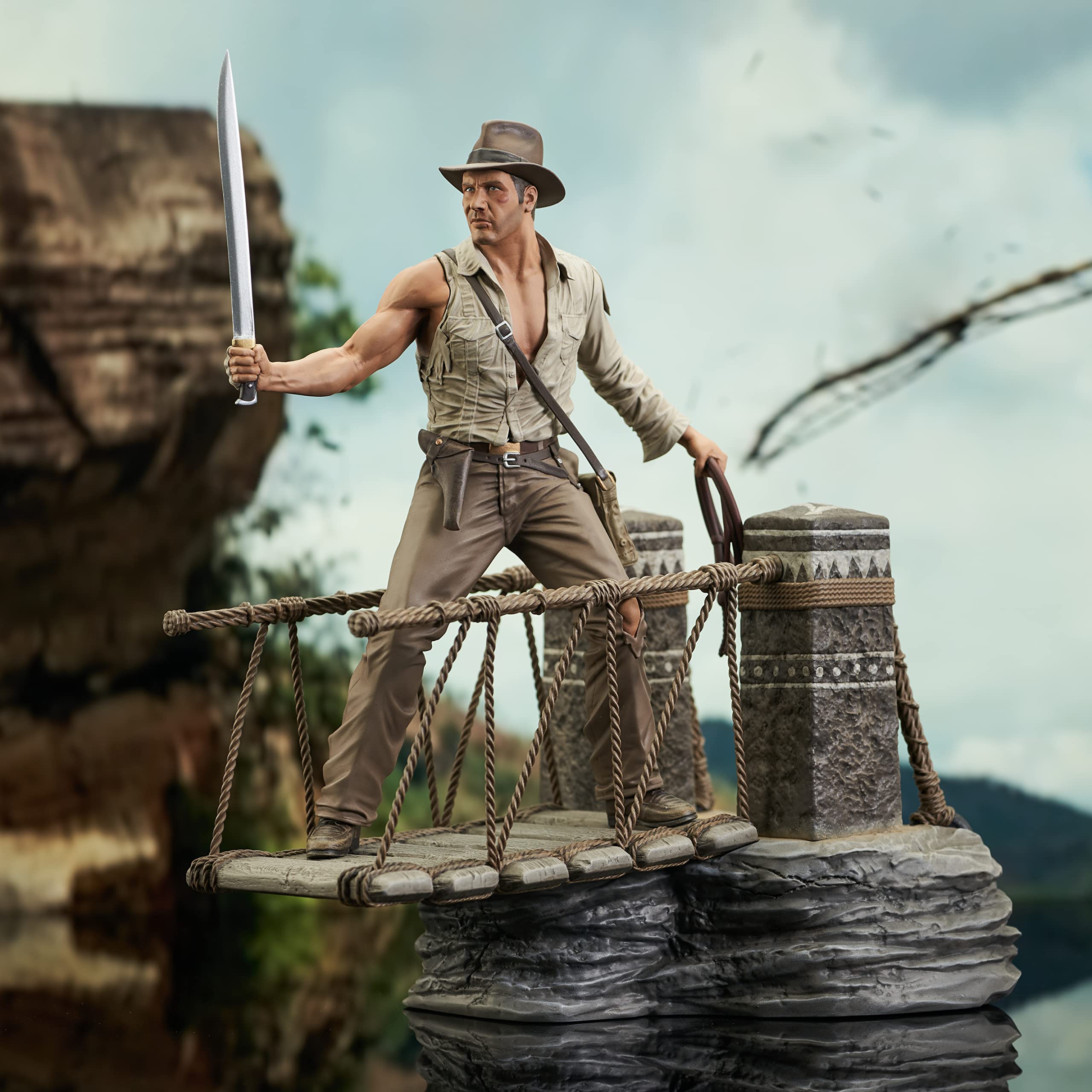 DIAMOND SELECT TOYS Indiana Jones and The Temple of Doom: Rope Bridge Deluxe Gallery Statue