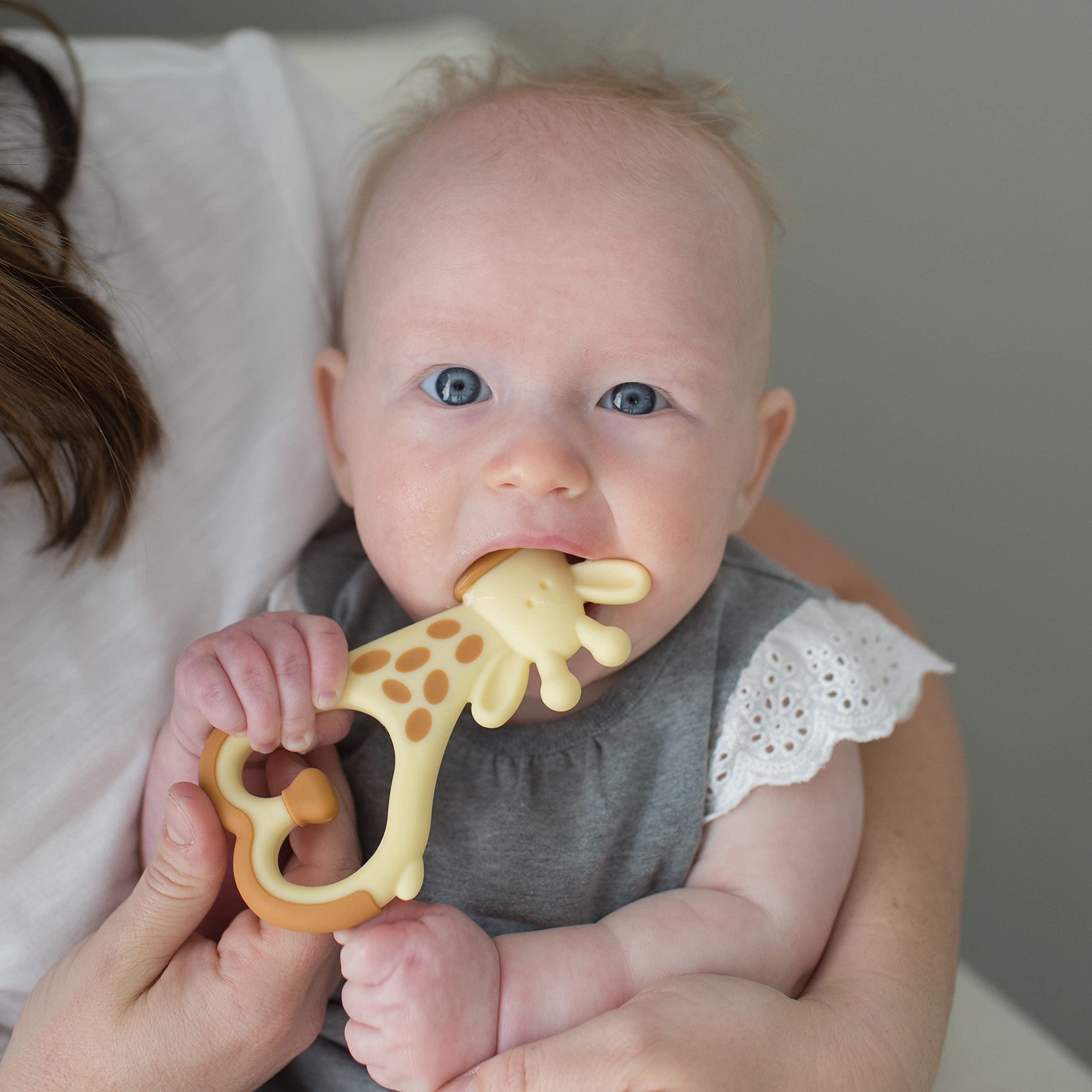 Dr. Brown’s Ridgees Giraffe, Massaging Baby Teether, Designed by a Pediatric Dentist, BPA Free, 3m+