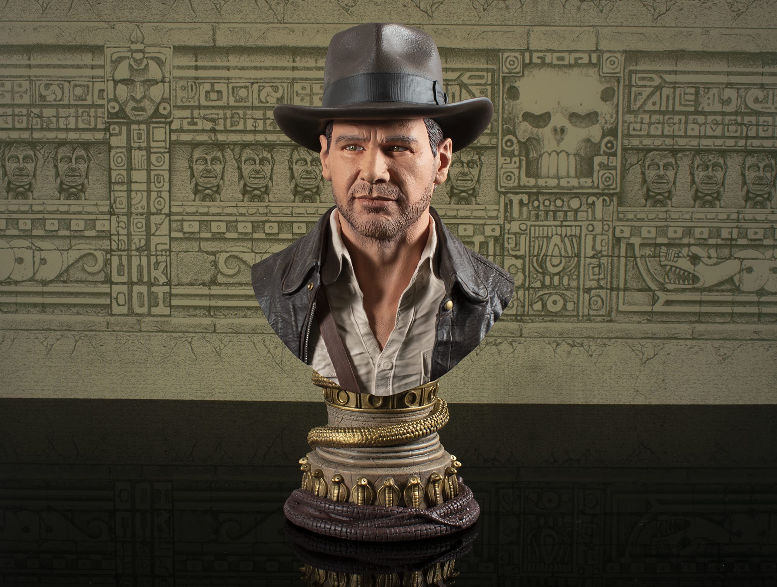 DIAMOND SELECT TOYS Indiana Jones and The Raiders of The Lost Ark Legends in 3-Dimensions: Indiana Jones 1:2 Scale Bust