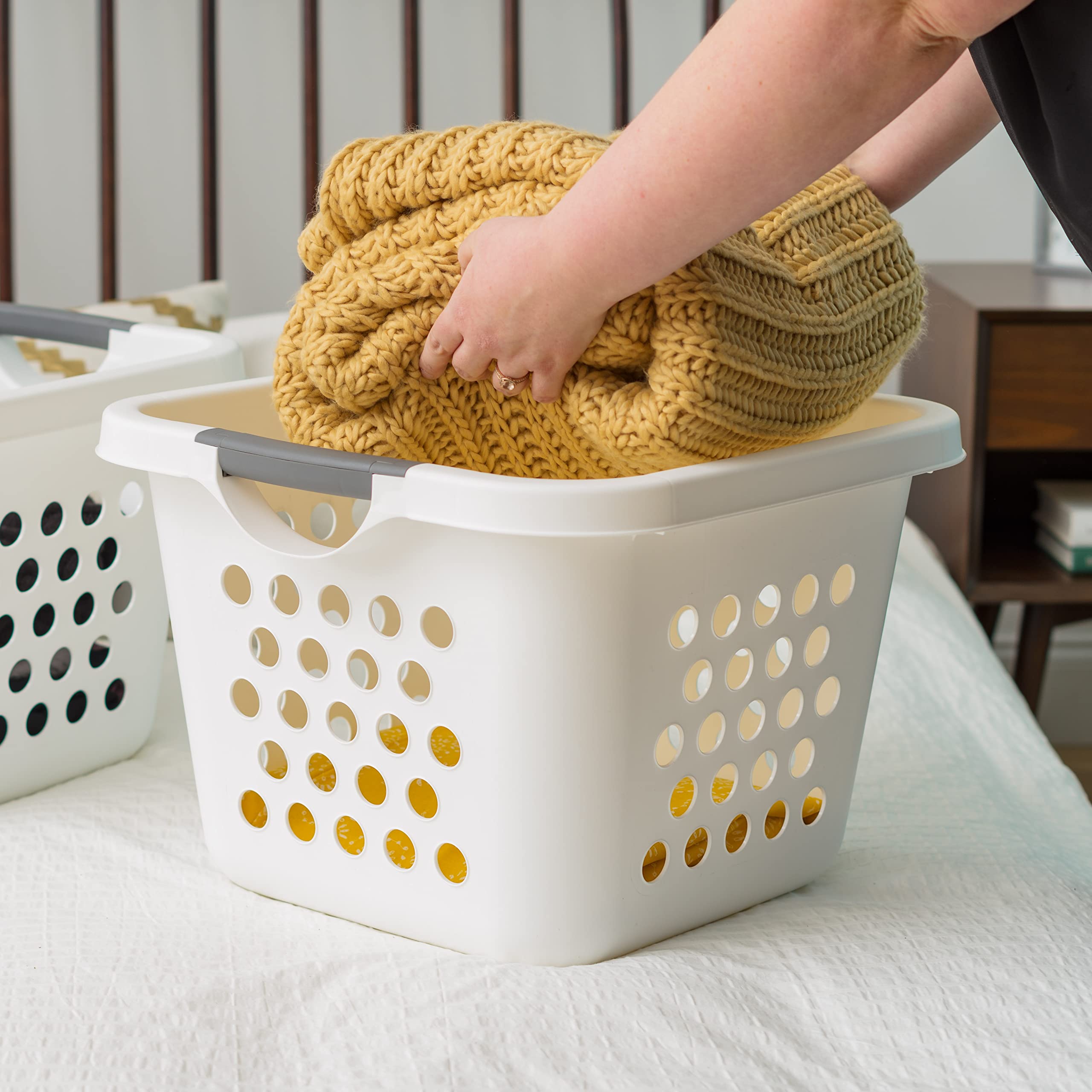 IRIS USA 32 Qt. Square Plastic Laundry Basket, 2-Pack, 18.2