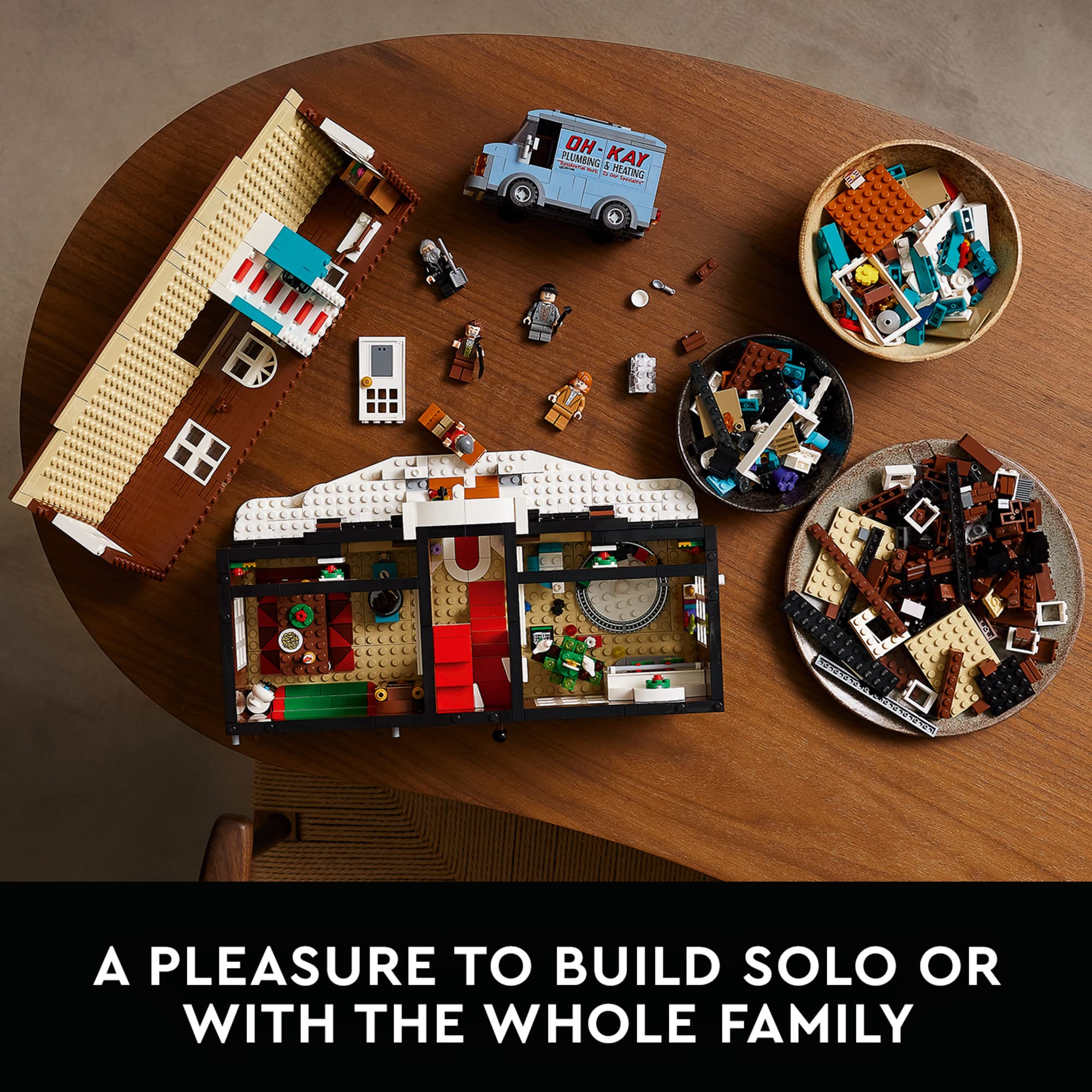 LEGO Ideas Home Alone 21330 Building Kit; Buildable Movie Memorabilia; Delightful Gift Idea for Millennials (3,955 Pieces)