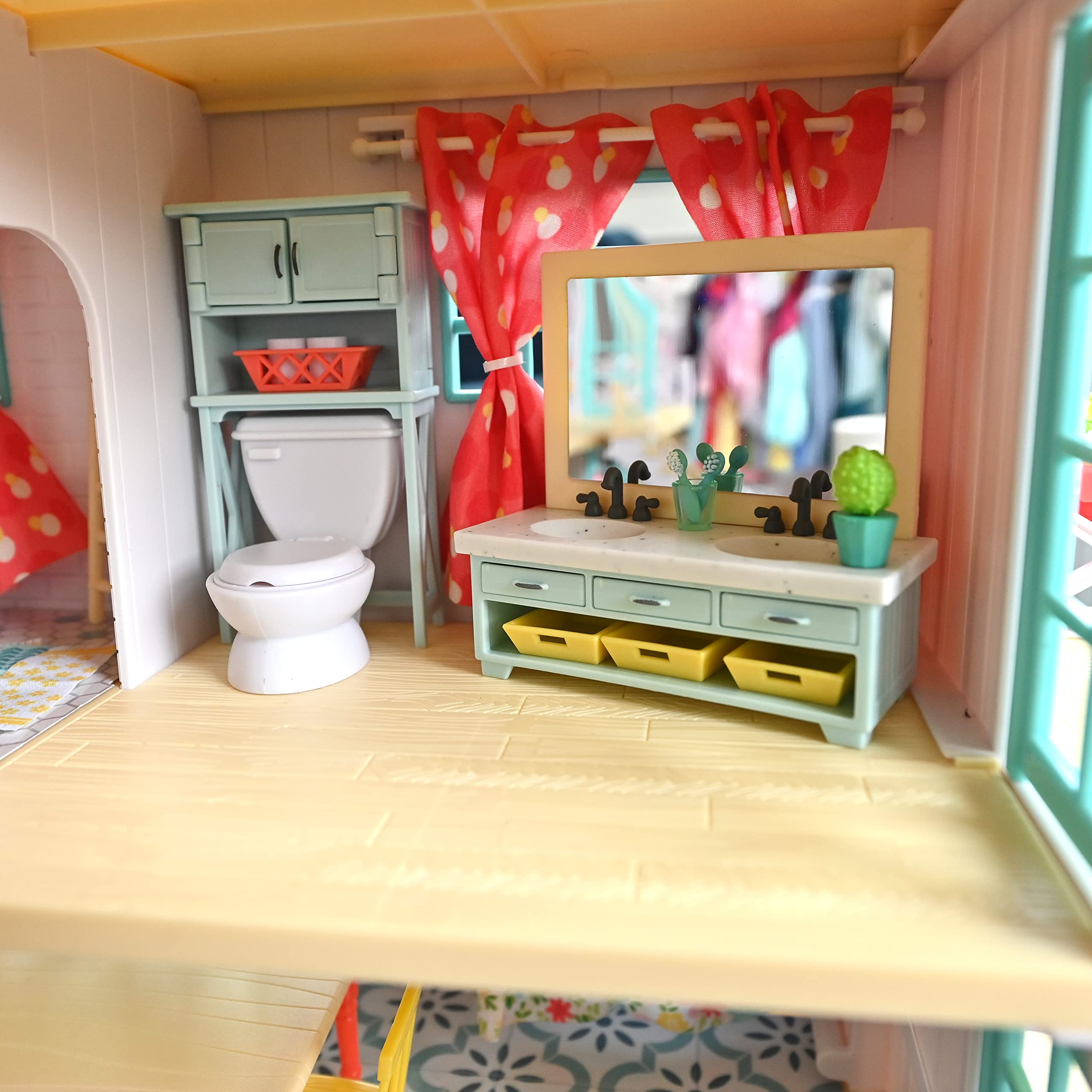 Sunny Days Entertainment Honey Bee Acres Bubbly Bee Bathroom Dollhouse Furniture, 30 Pieces