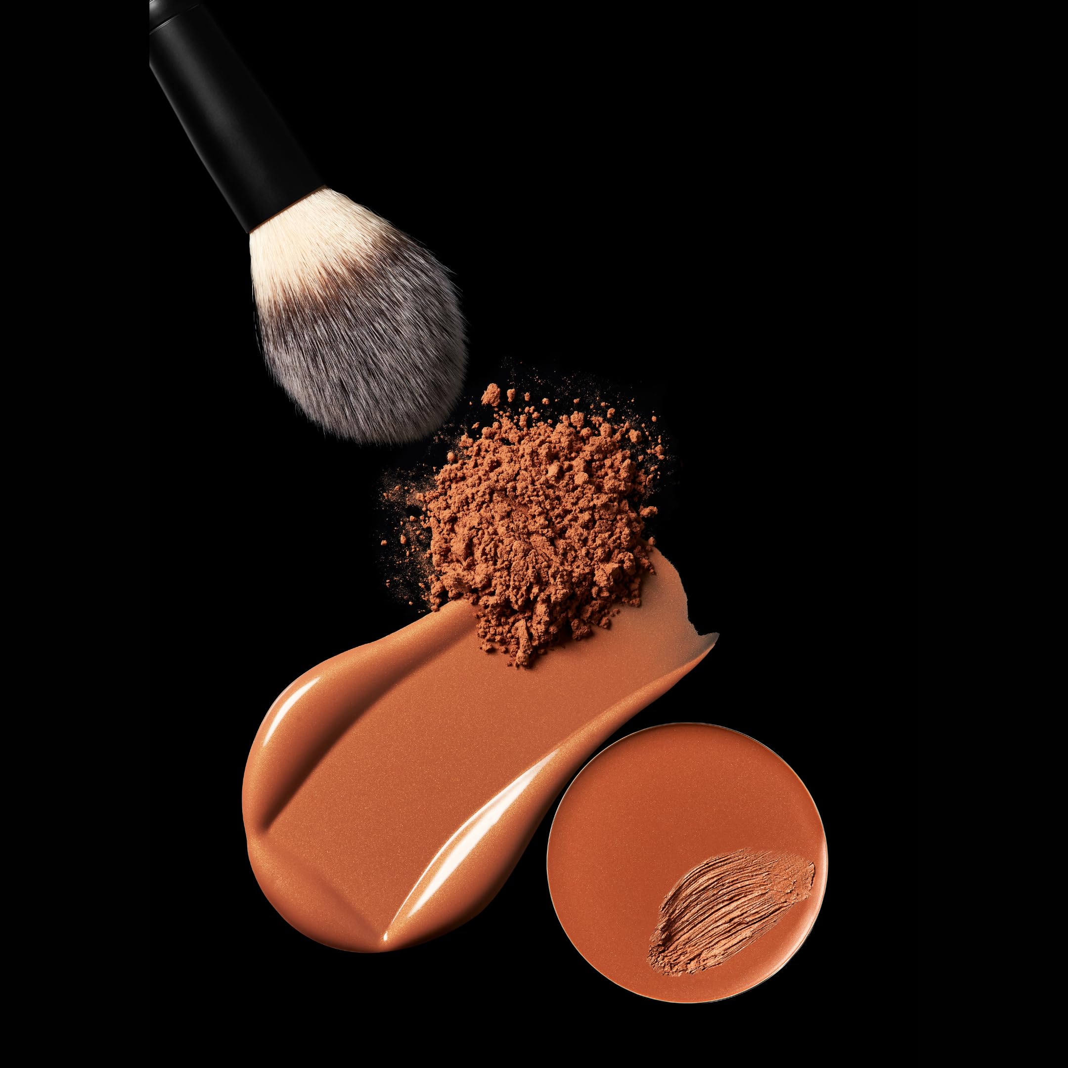 Rodial The Multi Blend Brush - Universal Makeup Brush for Application of Blush, Bronzer, Contour and Highlight Powders - Multipurpose Makeup Brush