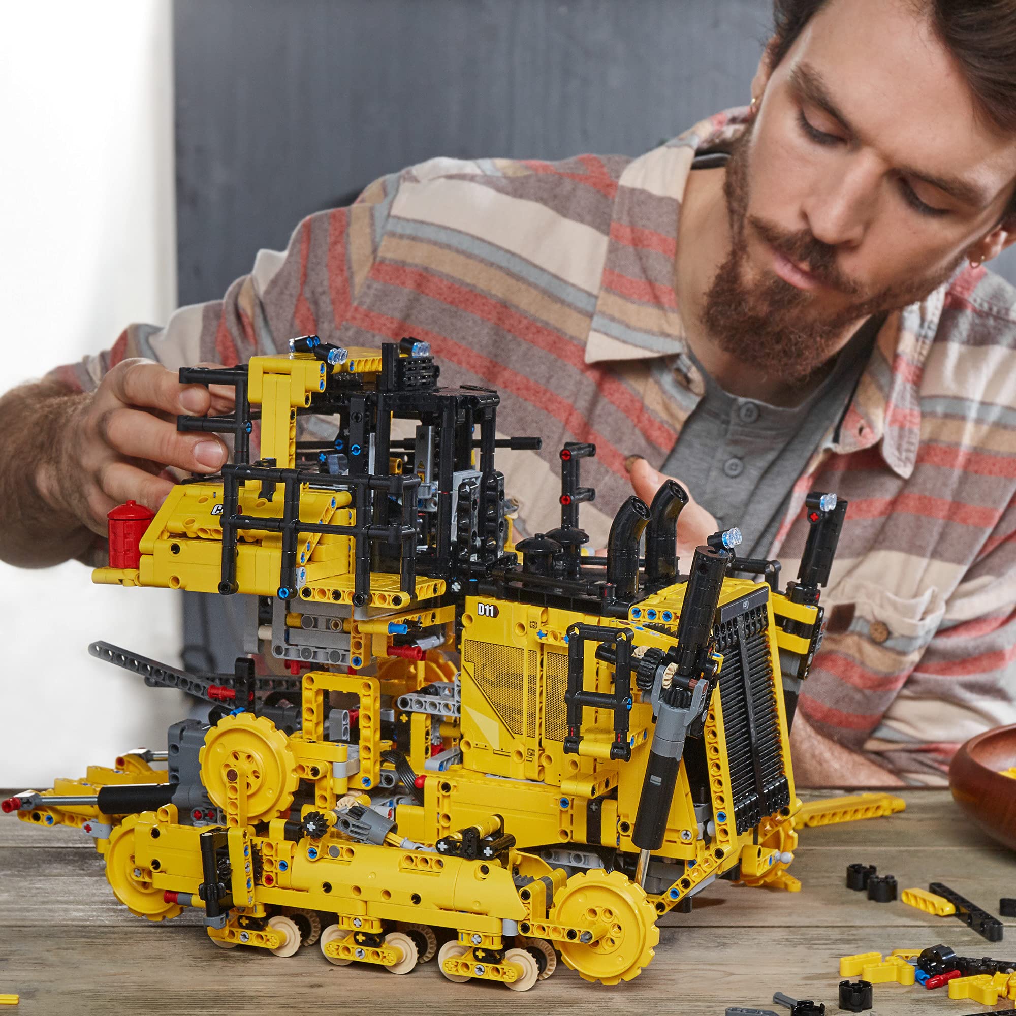 LEGO Technic App-Controlled Cat D11 Bulldozer 42131 (3,854 Pieces)