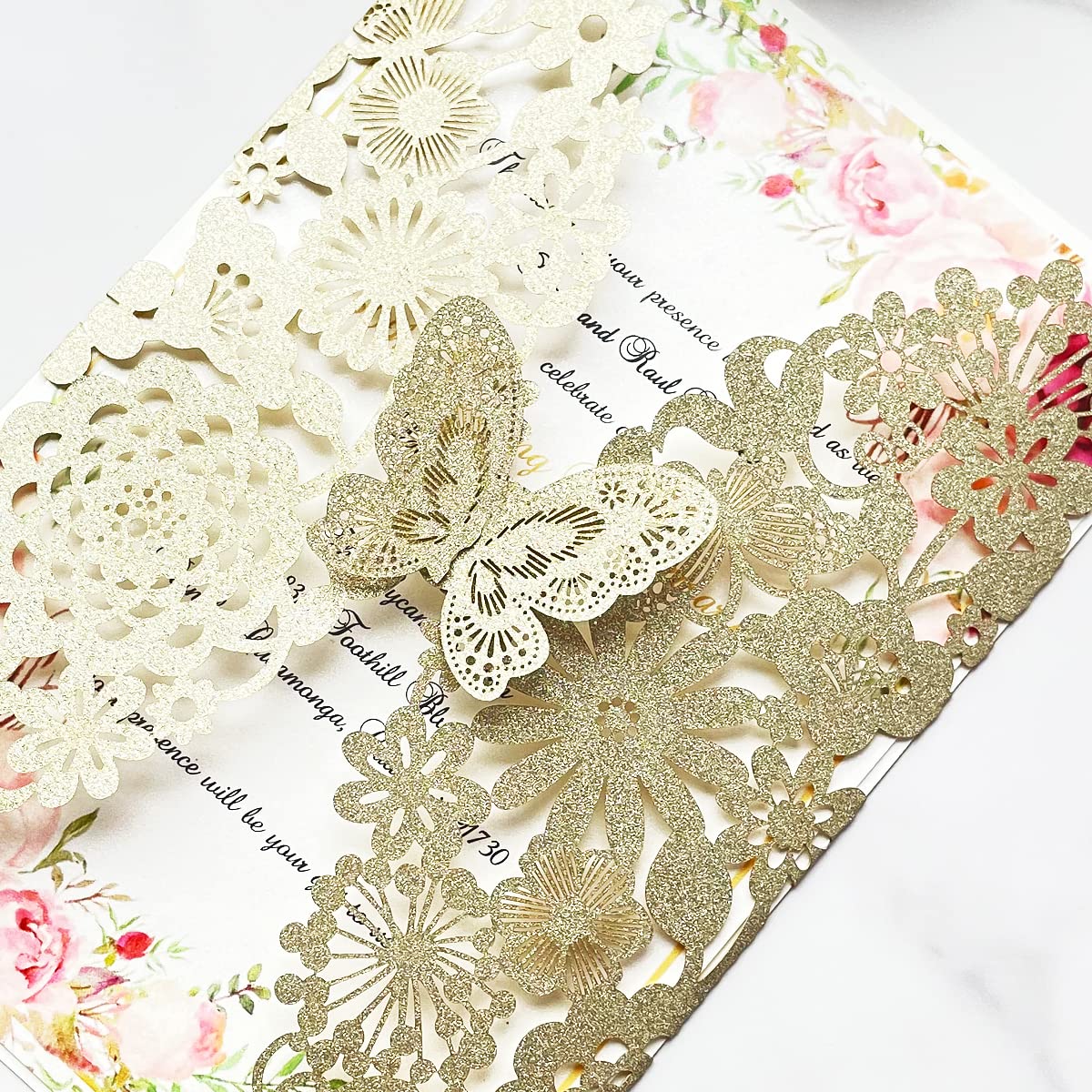 Hosmsua 5''x7.3'' 50pcs Champagne Laser Cut Flora Wedding Invitation Cards with Butterfly and Envelopes for Quinceañera Bridal Shower Wedding invite (Champagne Glitter) light gold